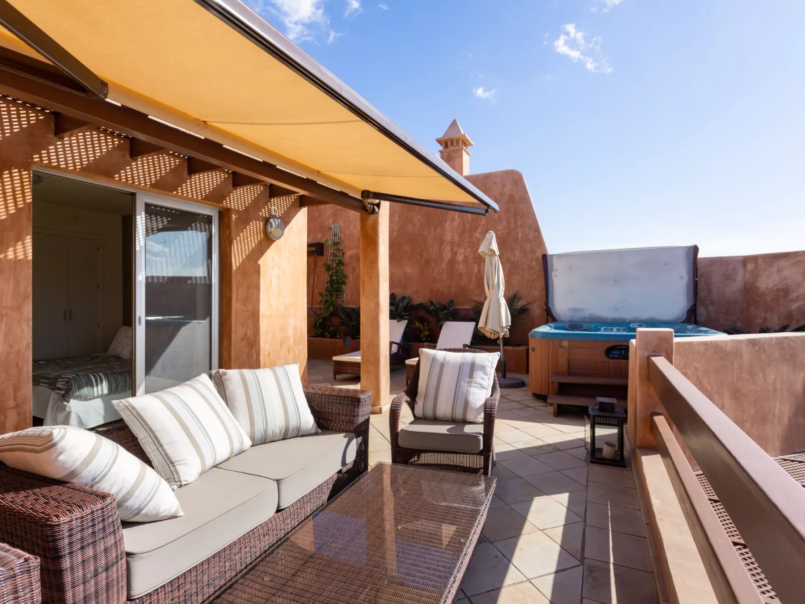 Duplex Bencomo-Inside