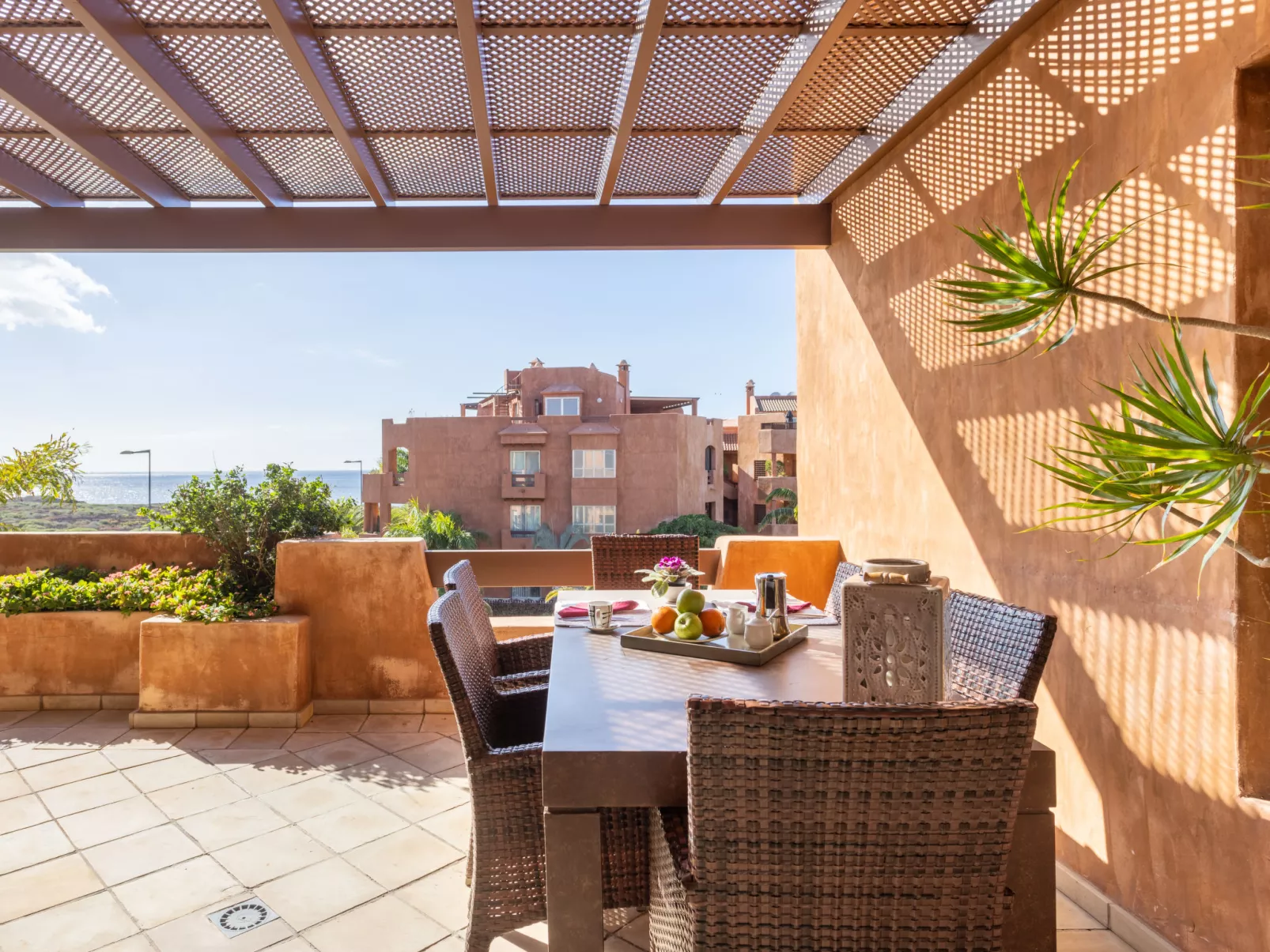 Duplex Bencomo-Outside
