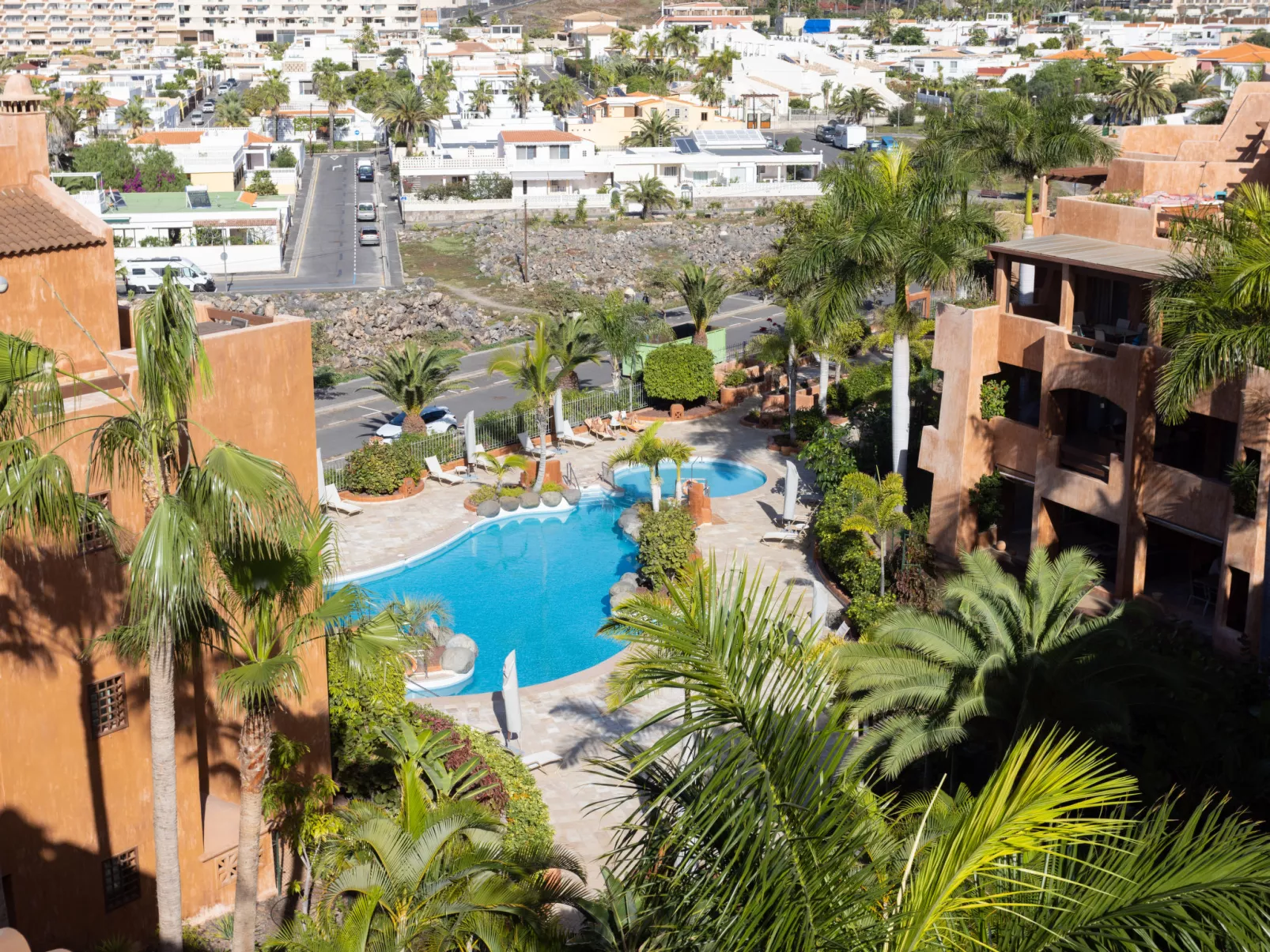 Duplex Bencomo-Outside