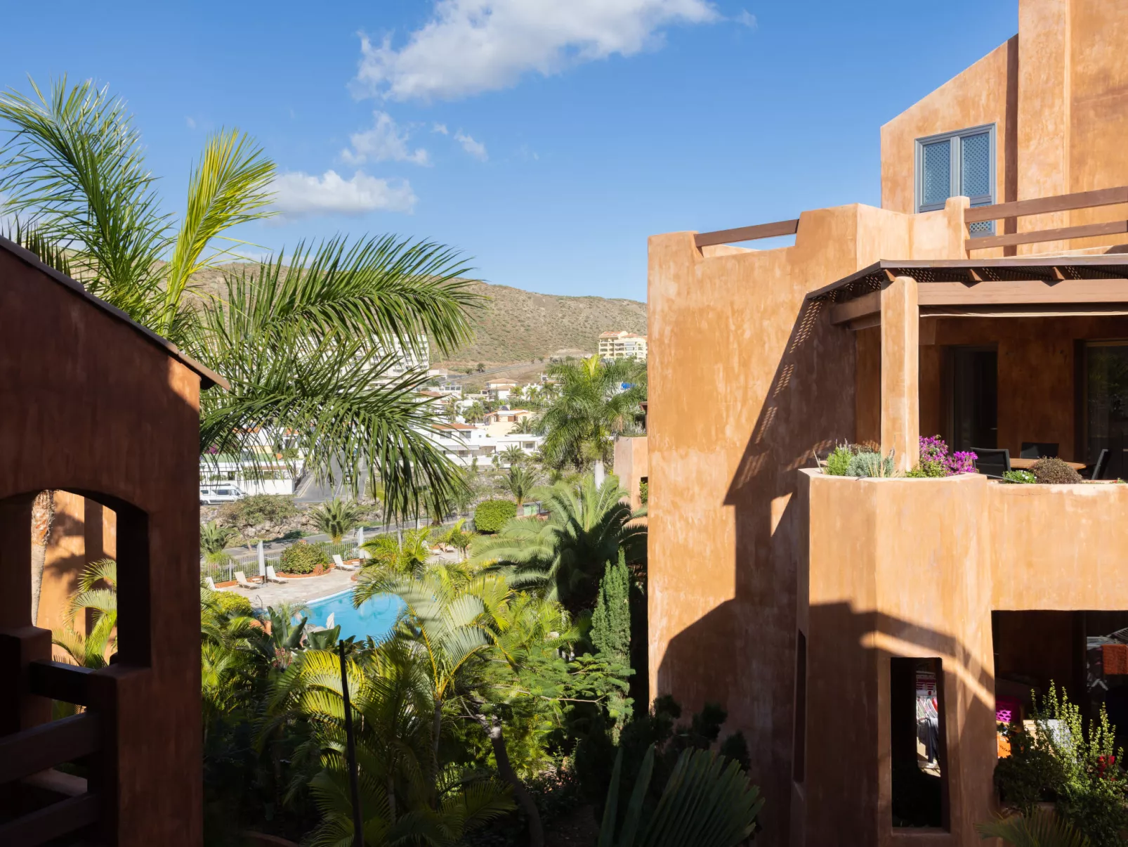 Duplex Bencomo-Outside