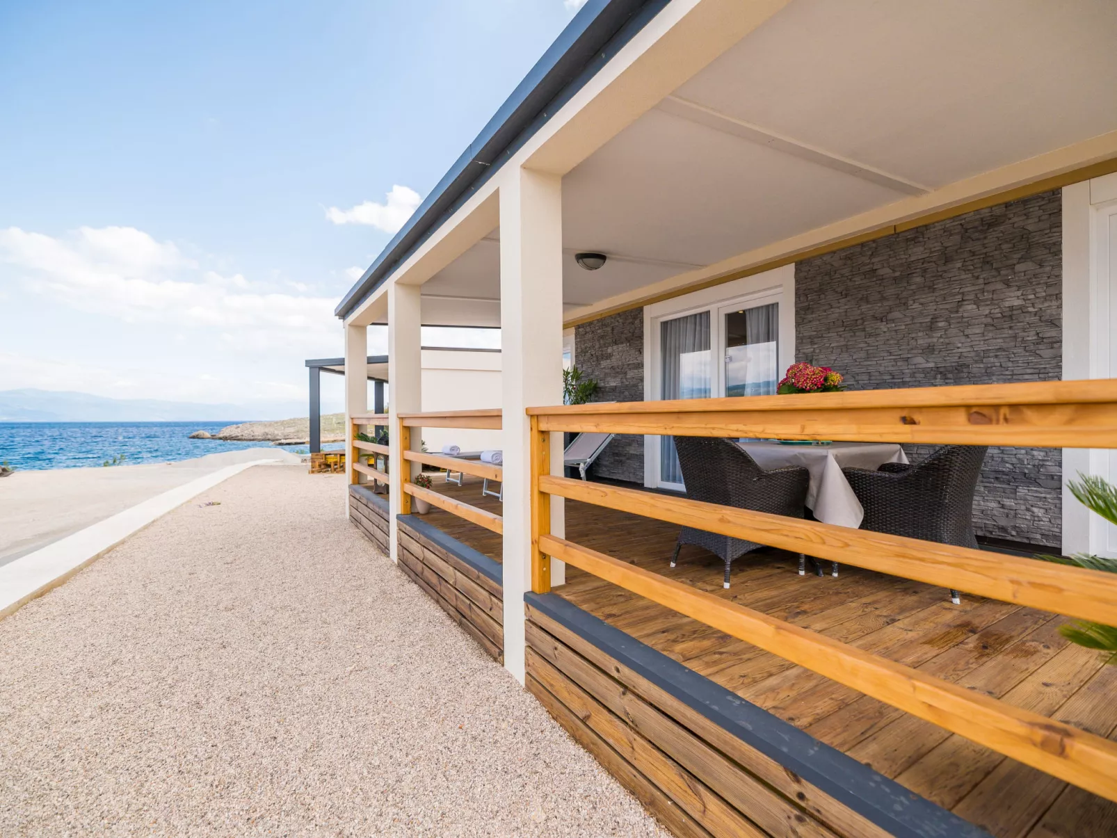 Sea side mobile home-Draußen