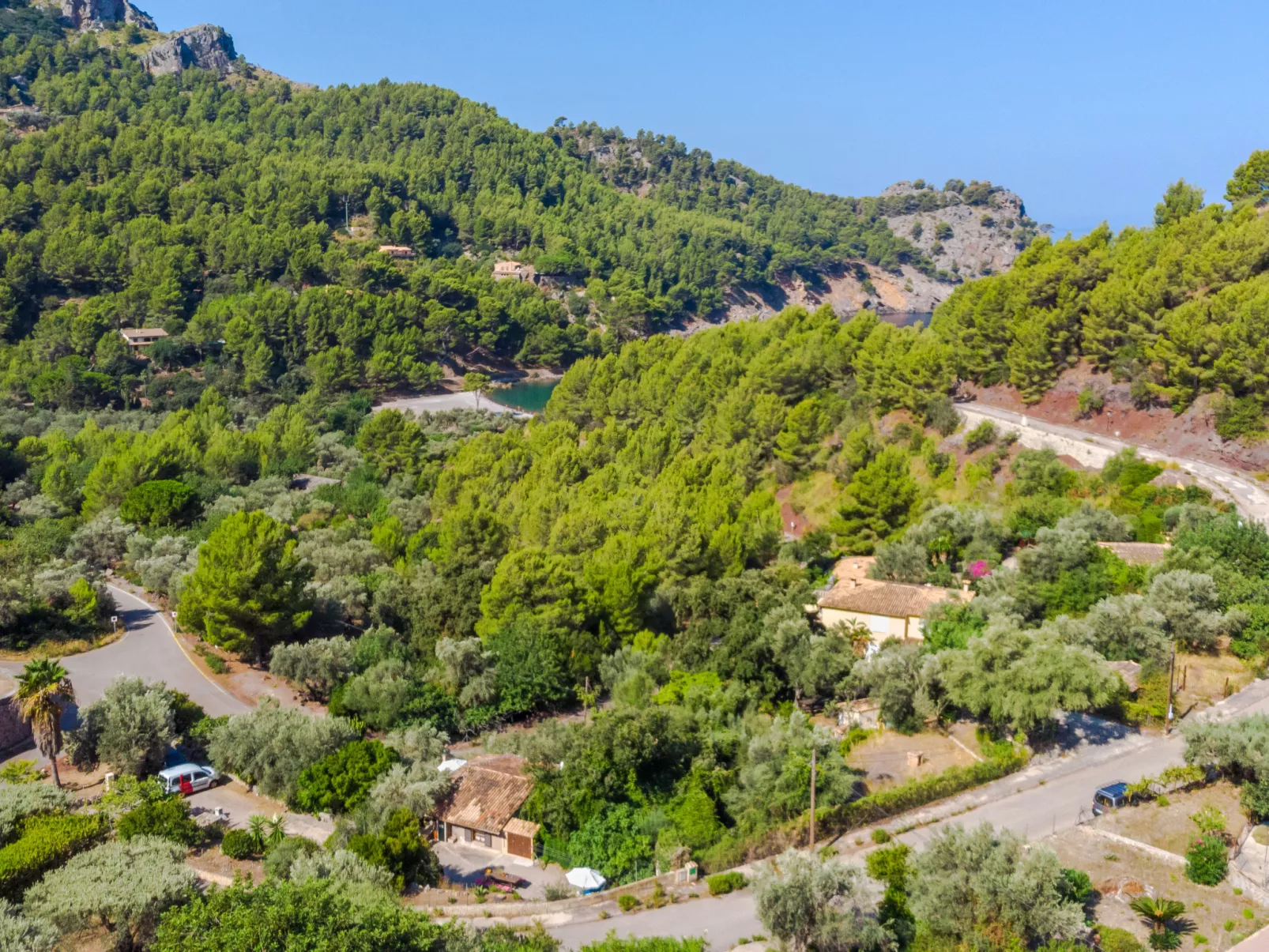 Cala Tuent-Outside
