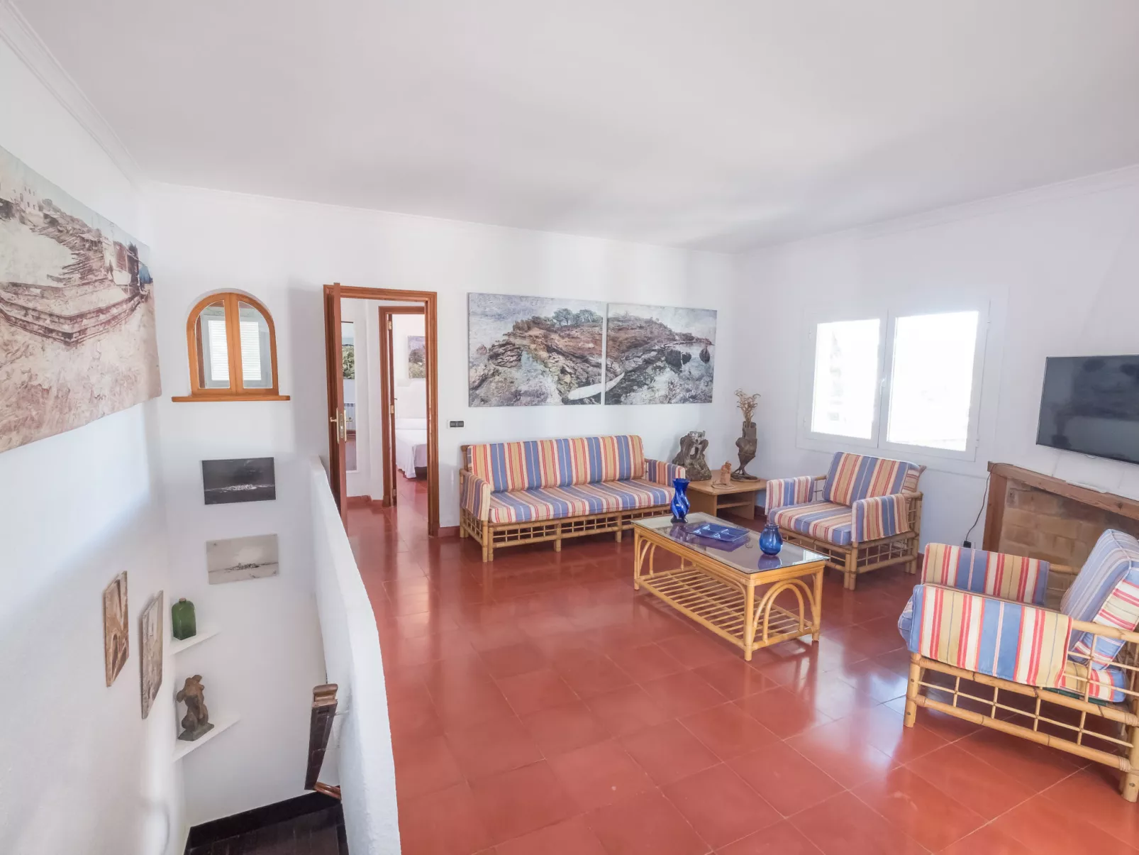 Santa Ponça-Inside