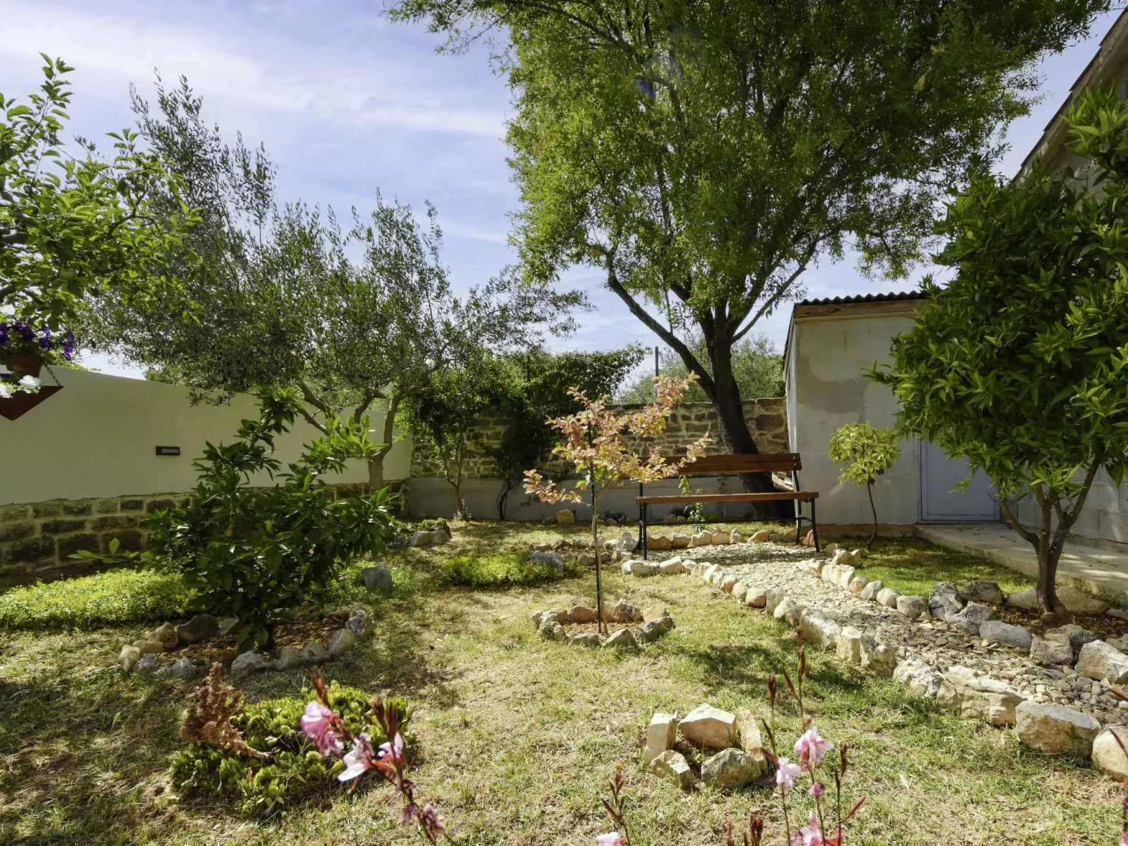 Laura-Dehors