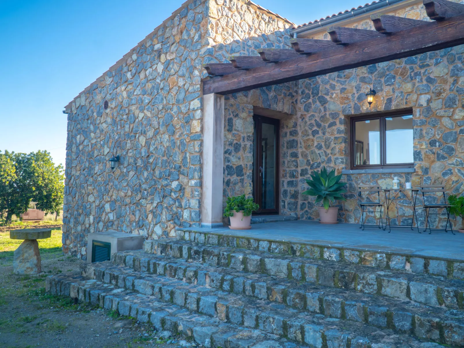 Bellpuig-Outside