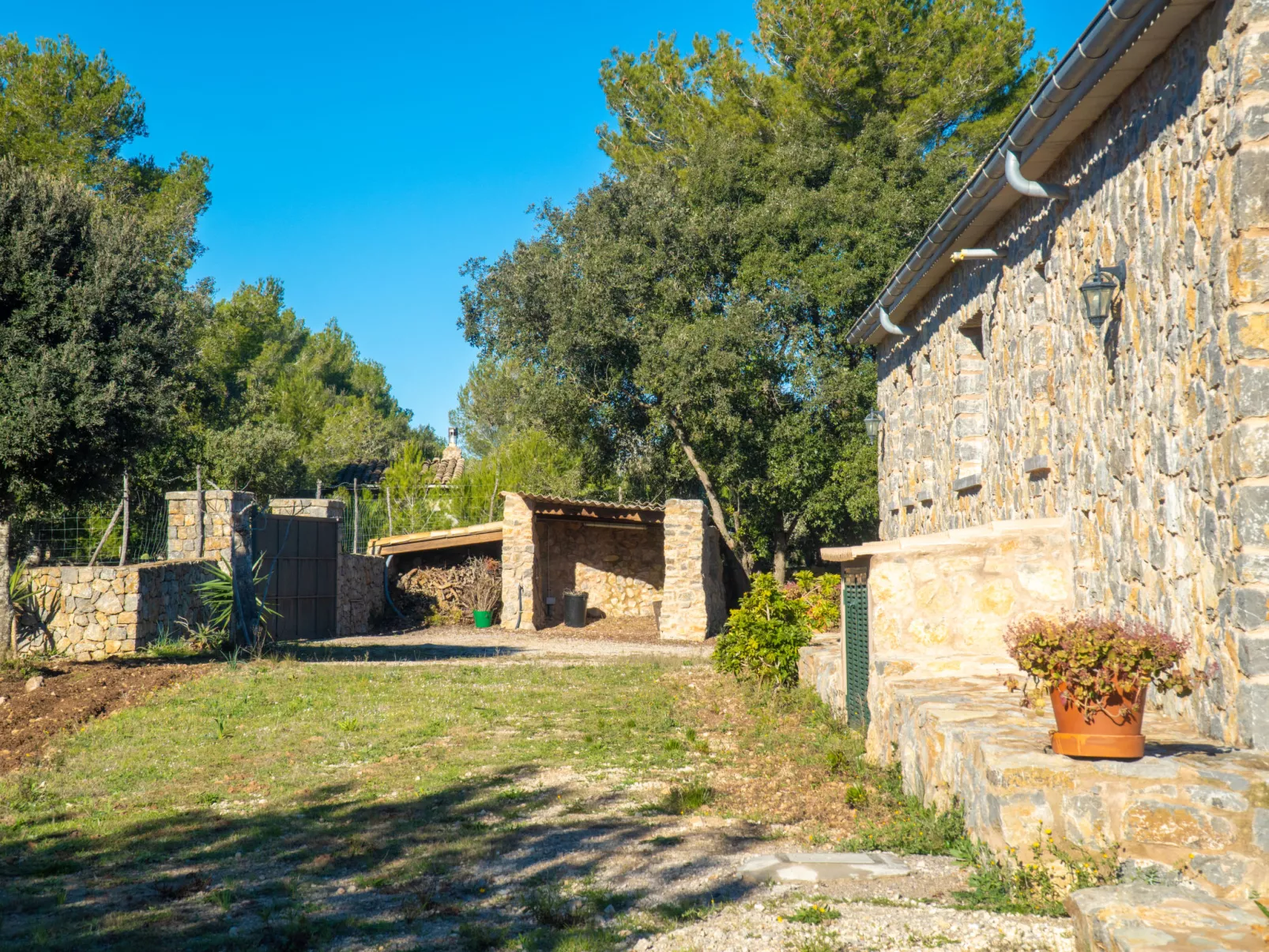 Bellpuig-Outside