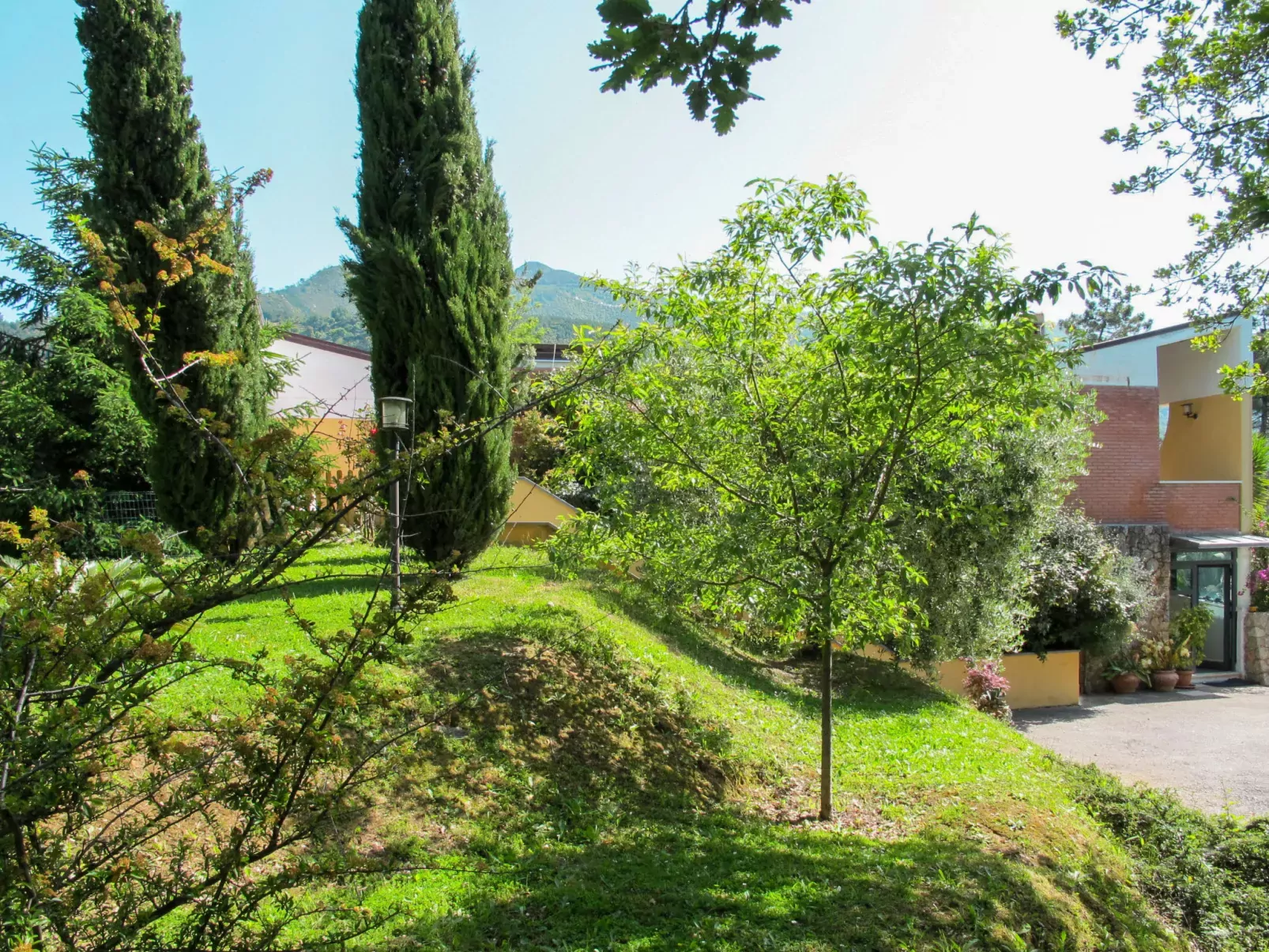 Vittoria-Outside