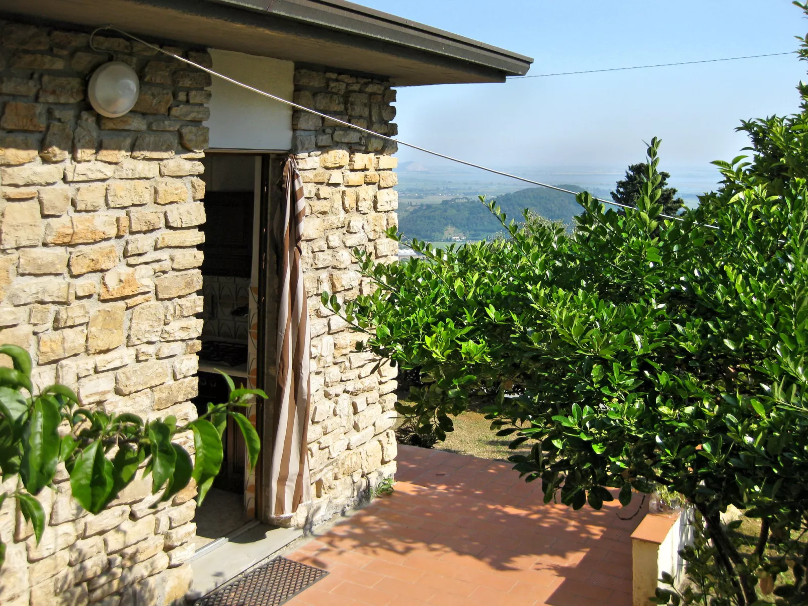 La Gerla-Outside