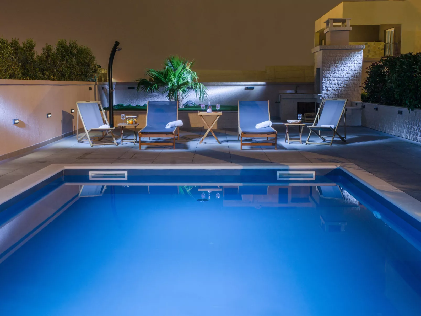 Garden Villa-Outside