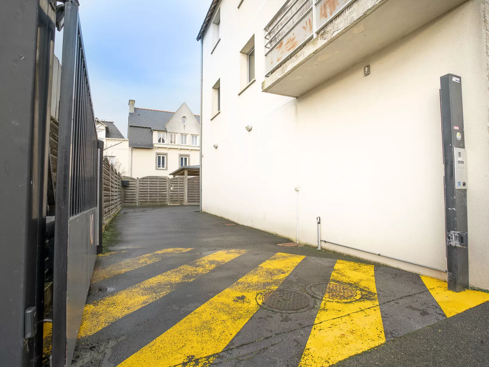 Clos Schuman-Outside