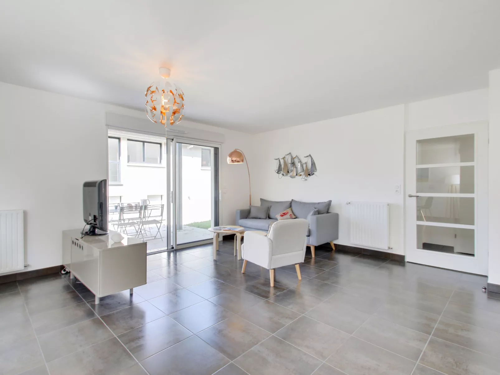 Domaine d'Augustin Apt B01-Inside