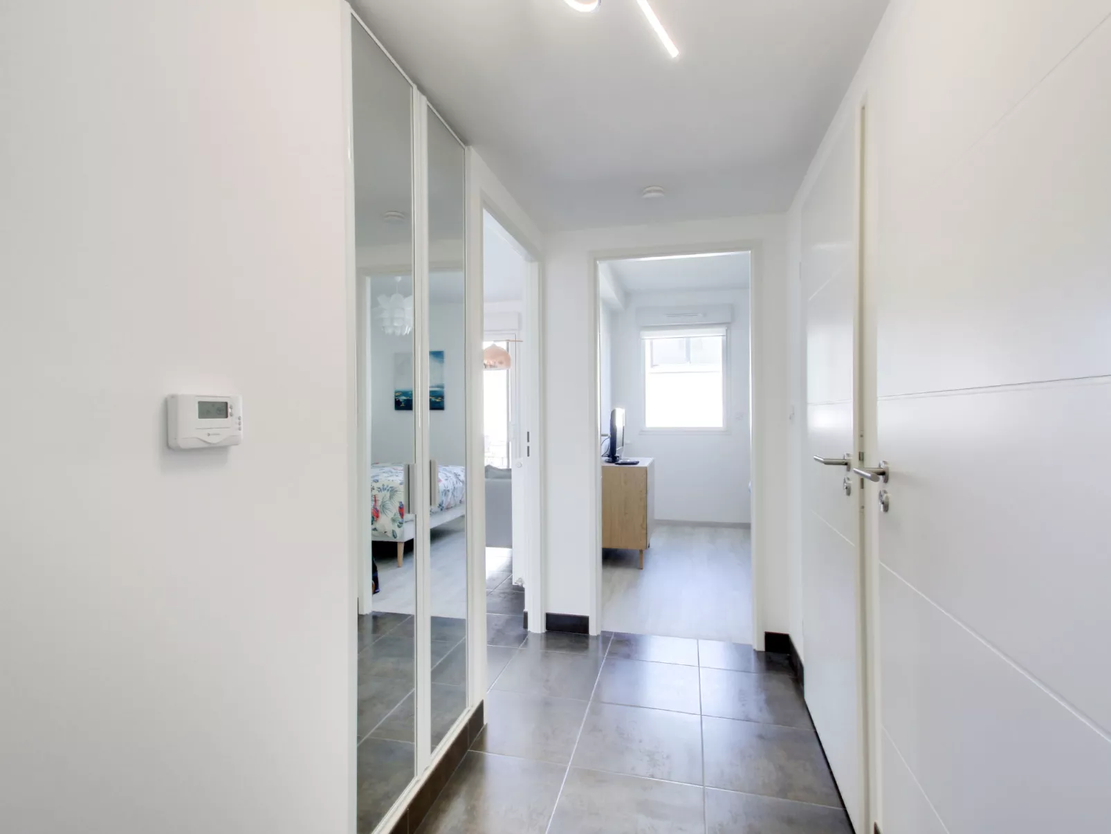 Domaine d'Augustin Apt B01-Inside