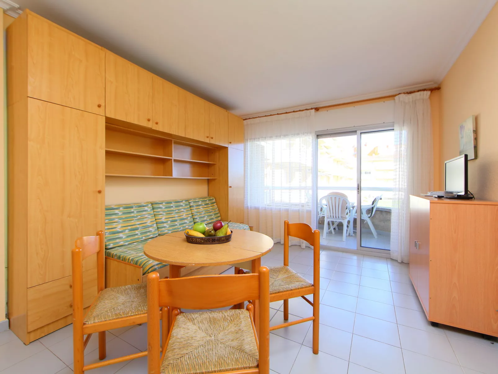 Residencial Manureva II-Drinnen