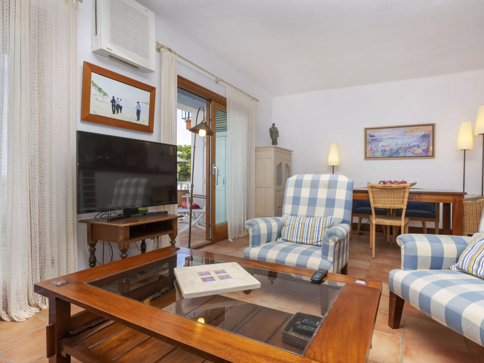 Sa Riera Beach-Inside