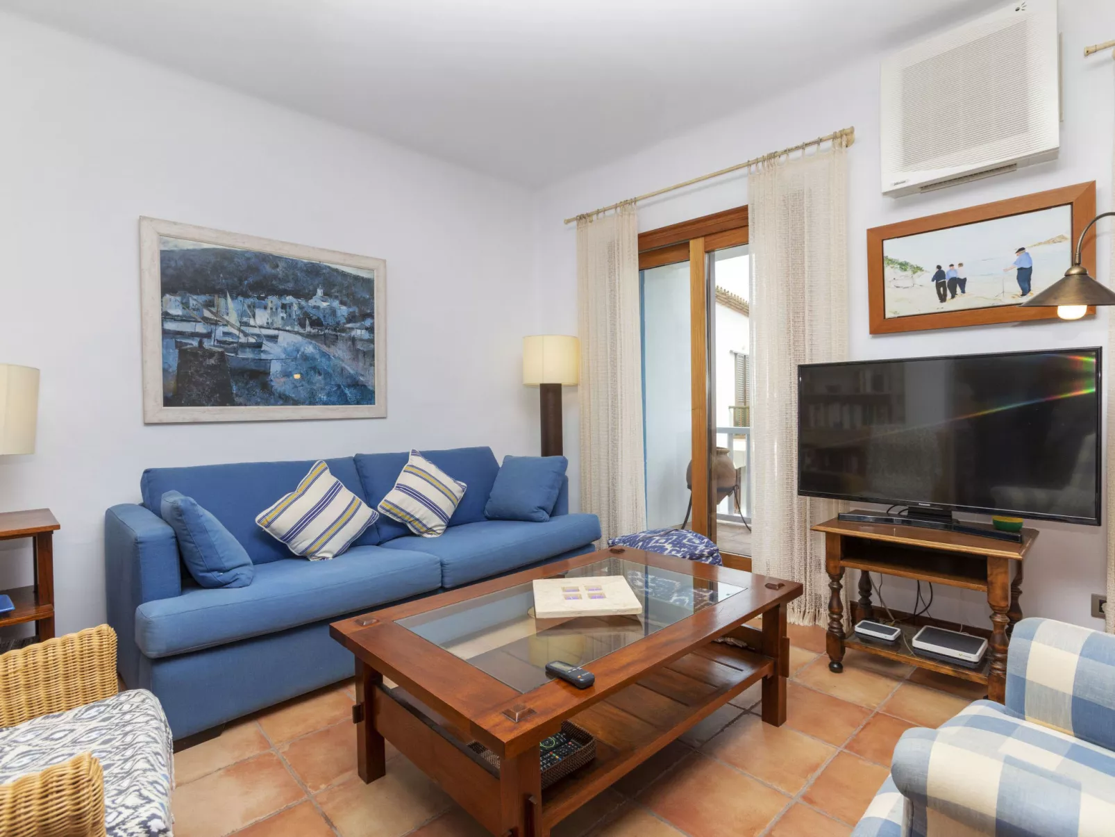 Sa Riera Beach-Inside