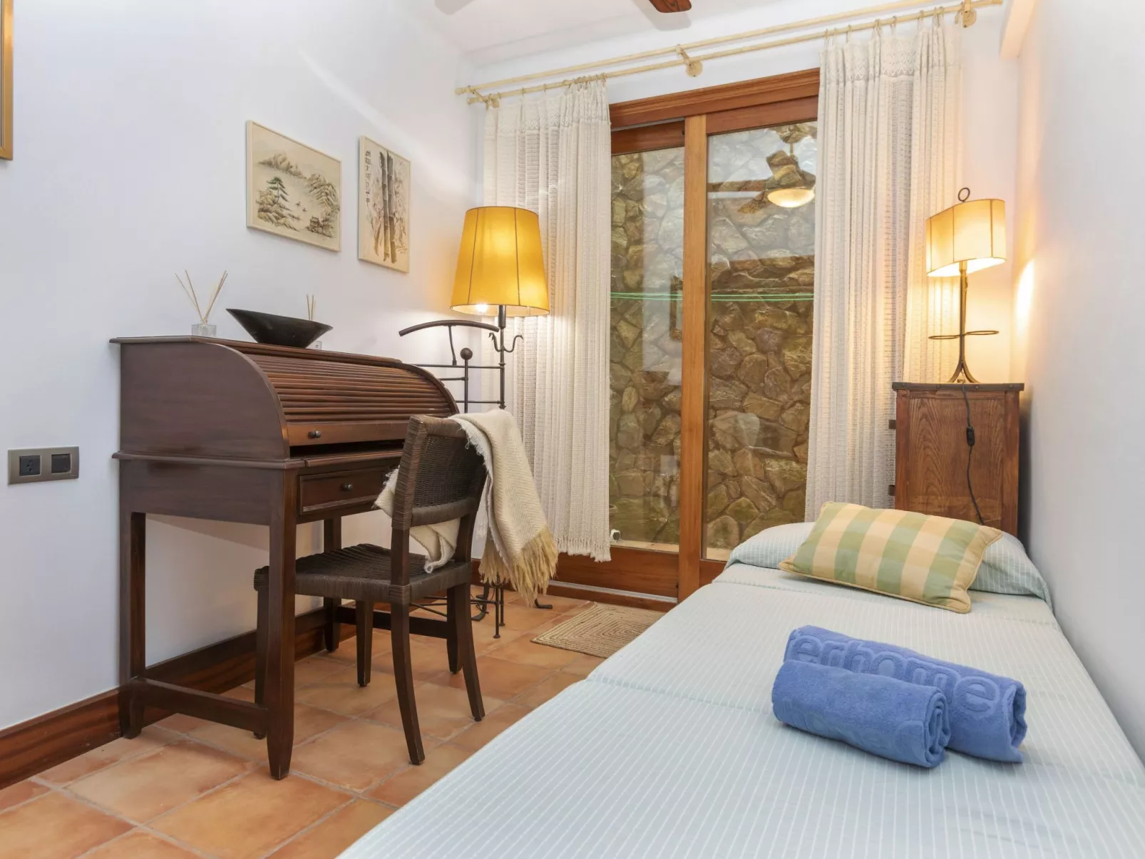 Sa Riera Beach-Inside