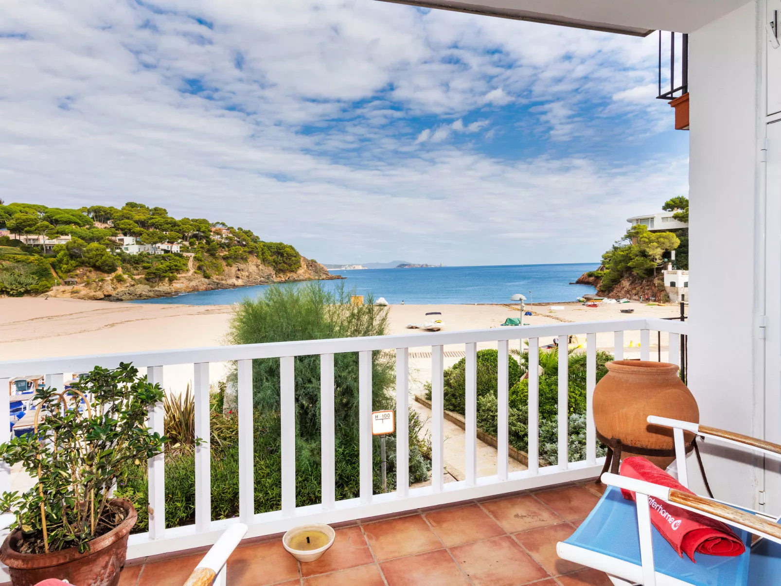 Sa Riera Beach-Outside