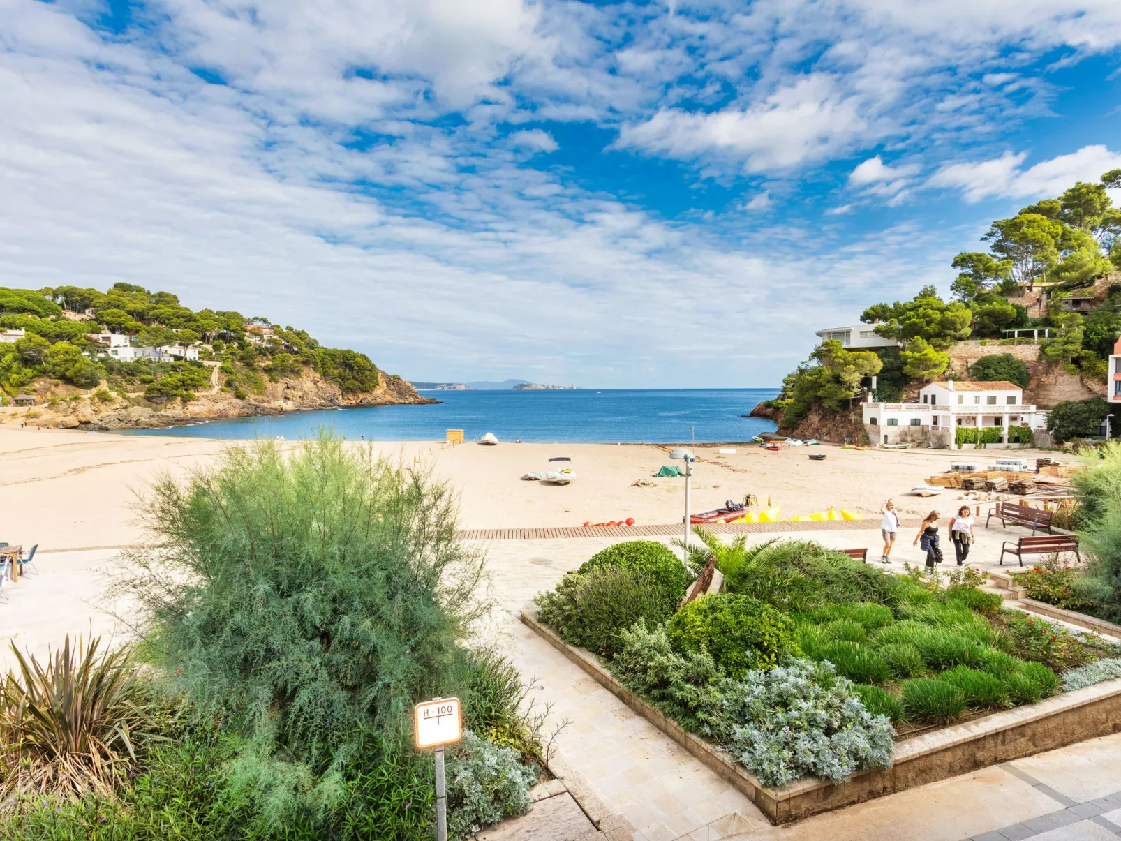 Sa Riera Beach-Outside
