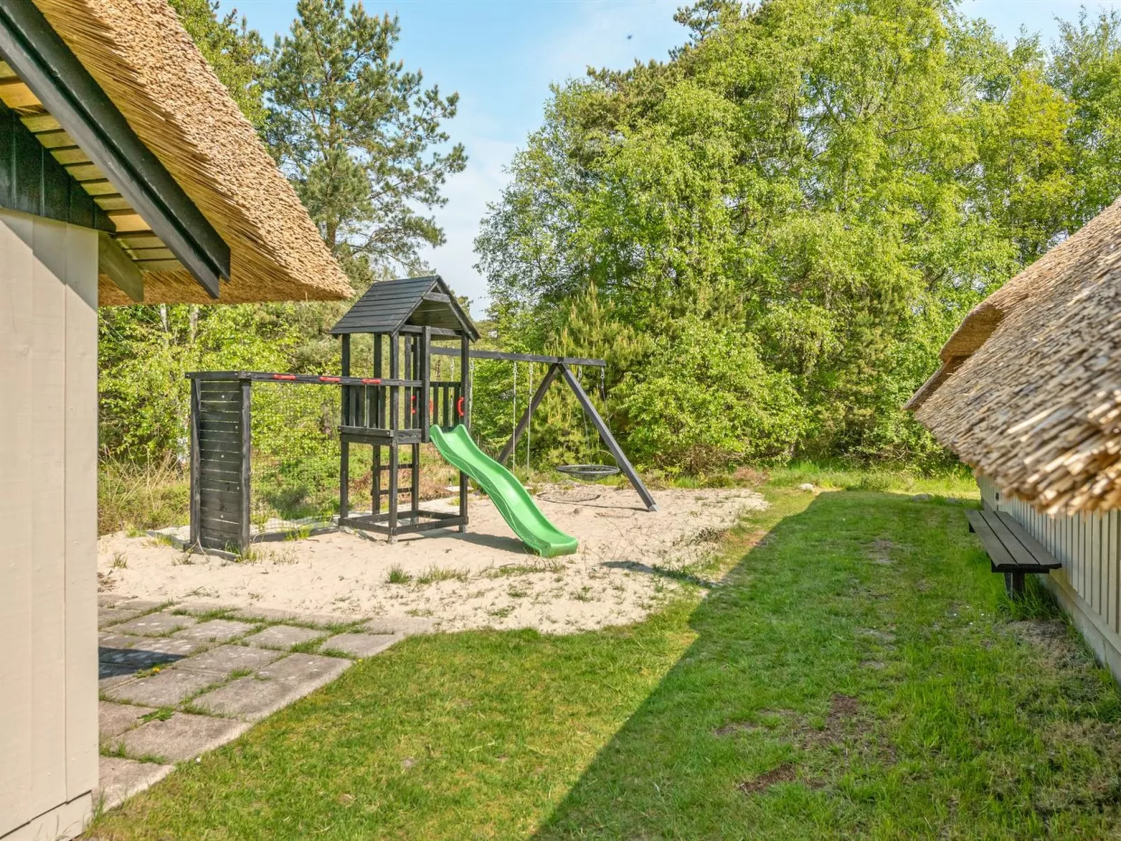 "Aghwith" - 1.2km from the sea-Outside