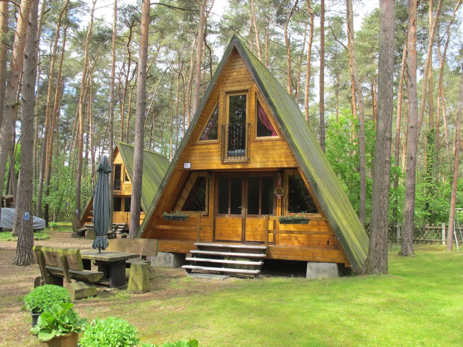 Nepumuk-Outside