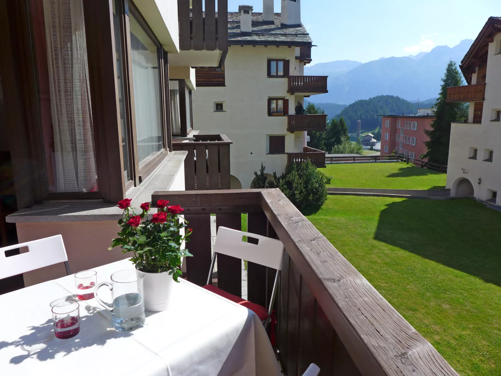 Chesa Arlas D2-Outside