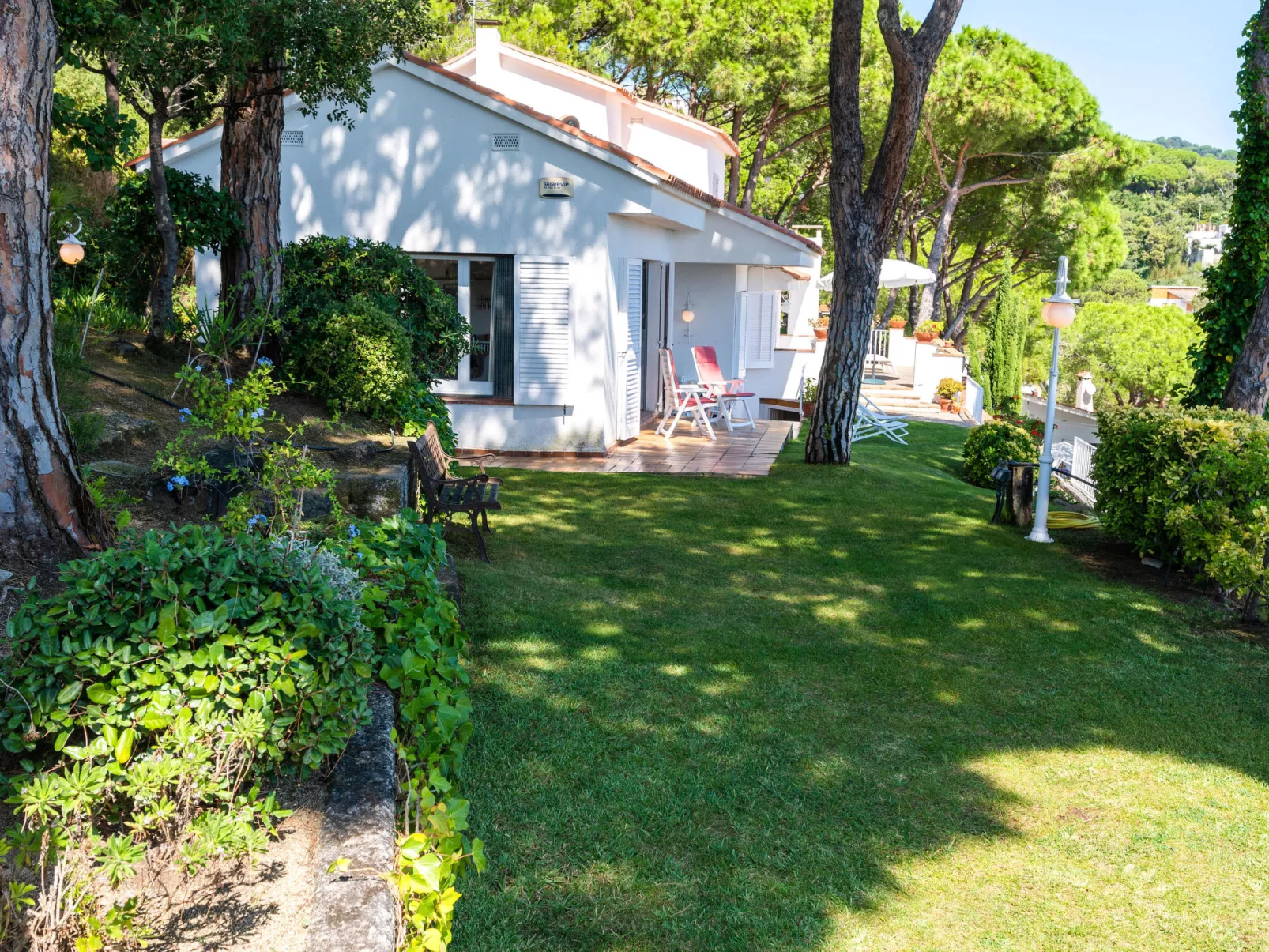 La Marina Blanca-Outside