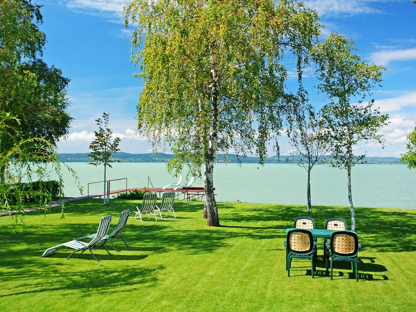 Lakefront 1-Outside