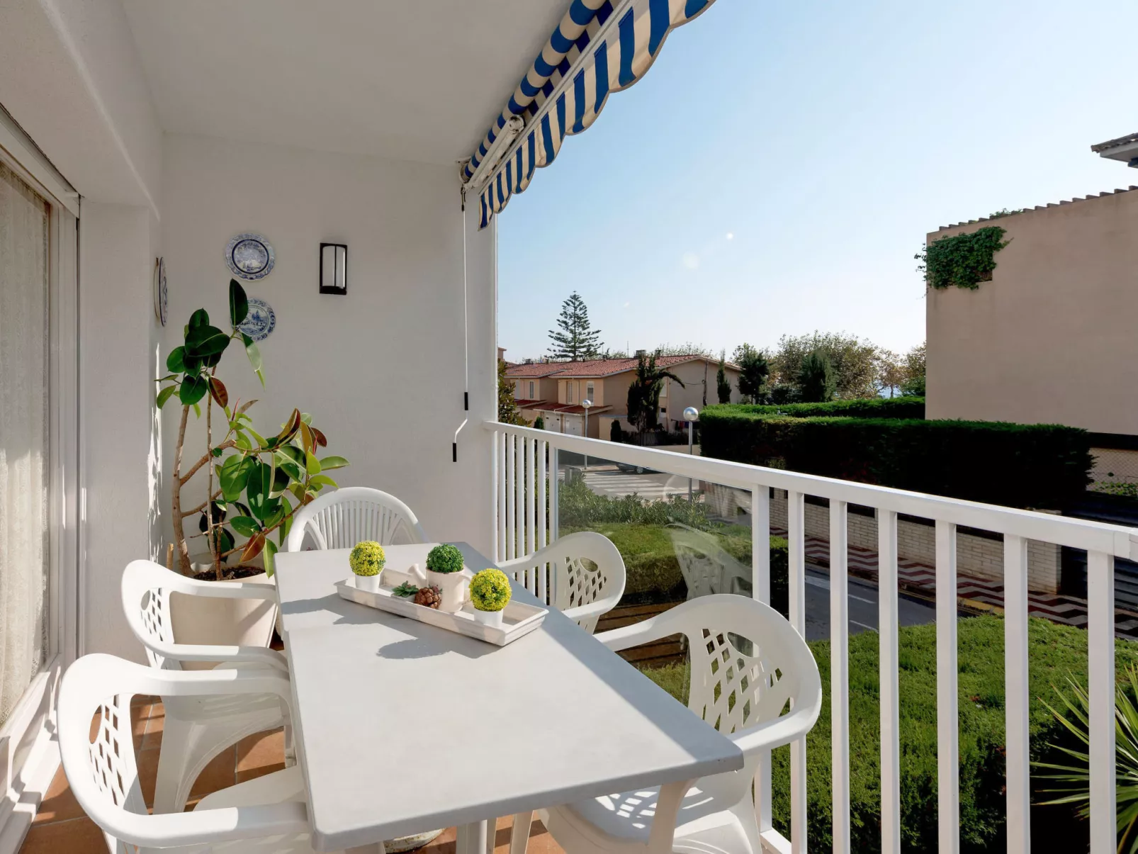 Edificio Blanqueries-Outside
