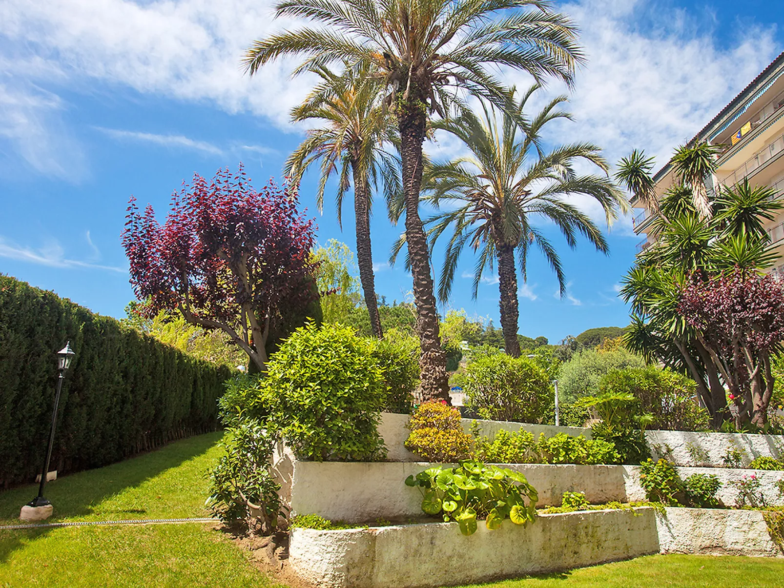 Edificio Blanqueries-Outside