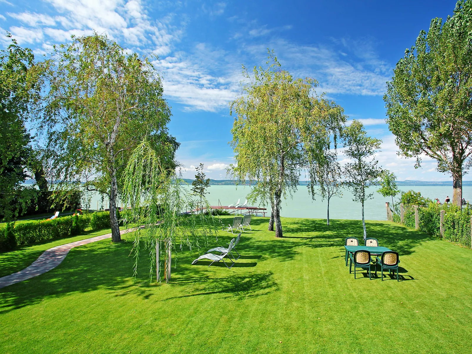 Lakefront 2-Outside