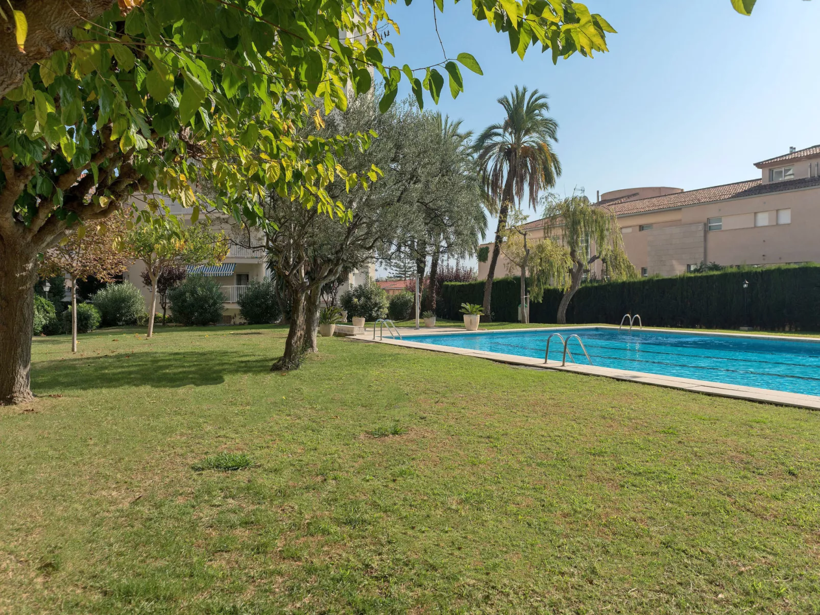 Edificio Blanqueries-Outside