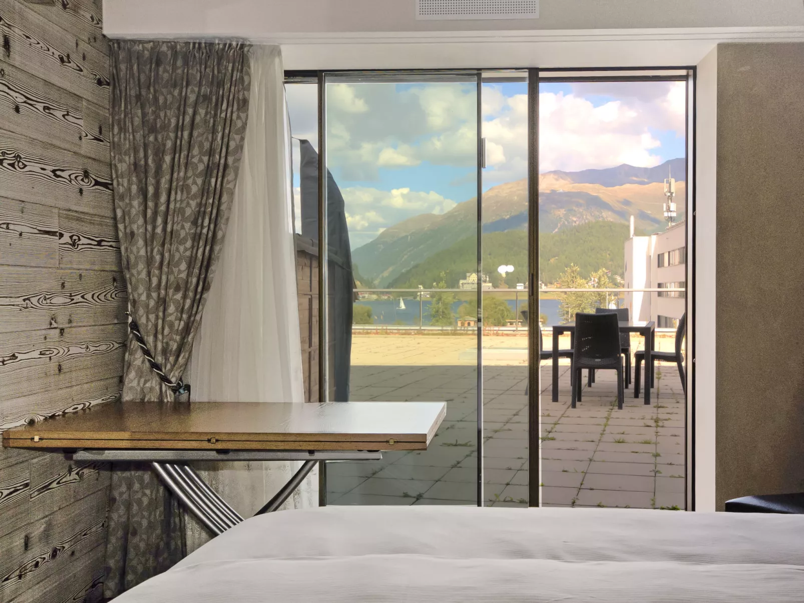 Chesa Piz Mezdi - St. Moritz-Inside