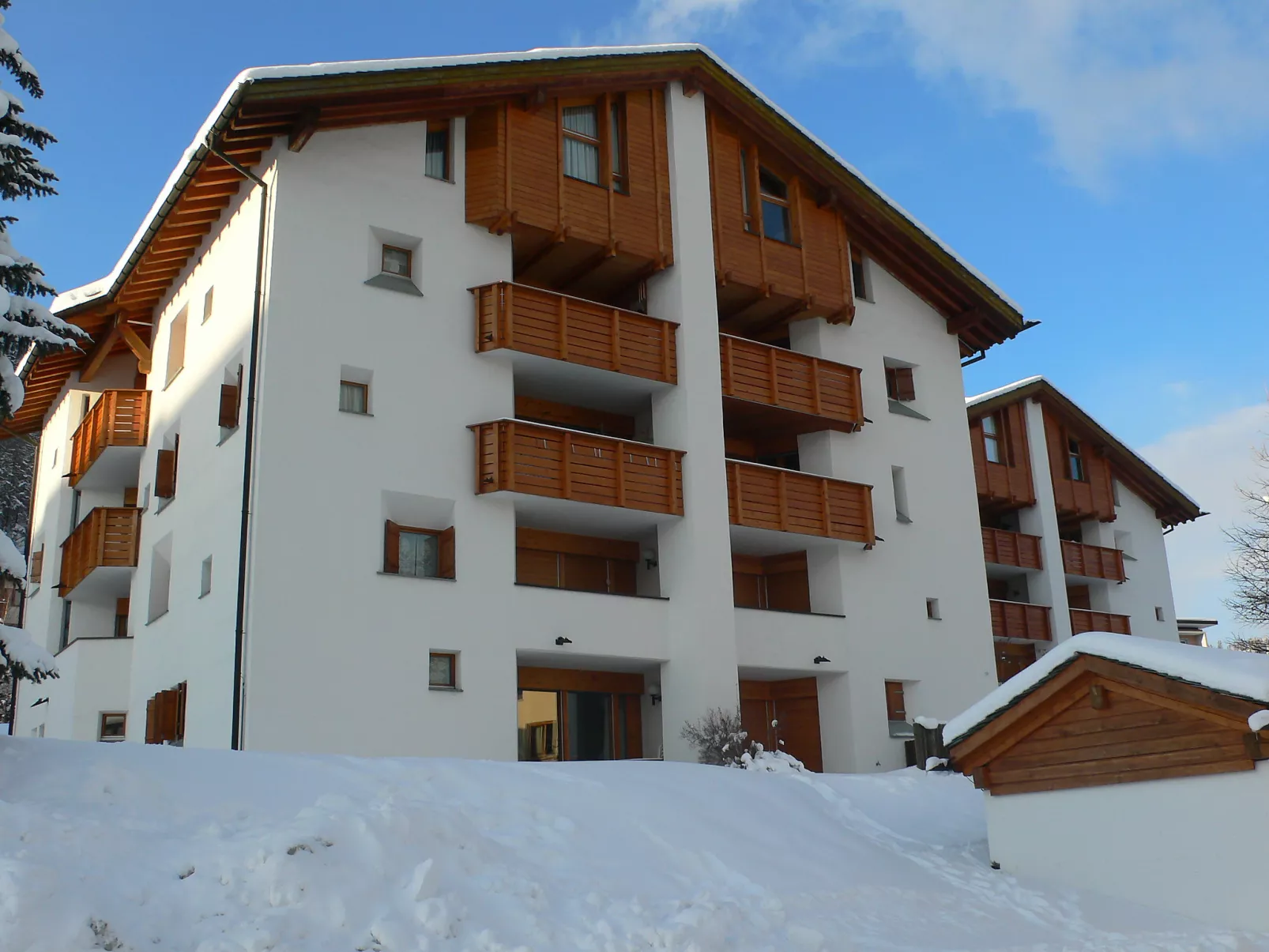 Chesa Maurus A12-Outside