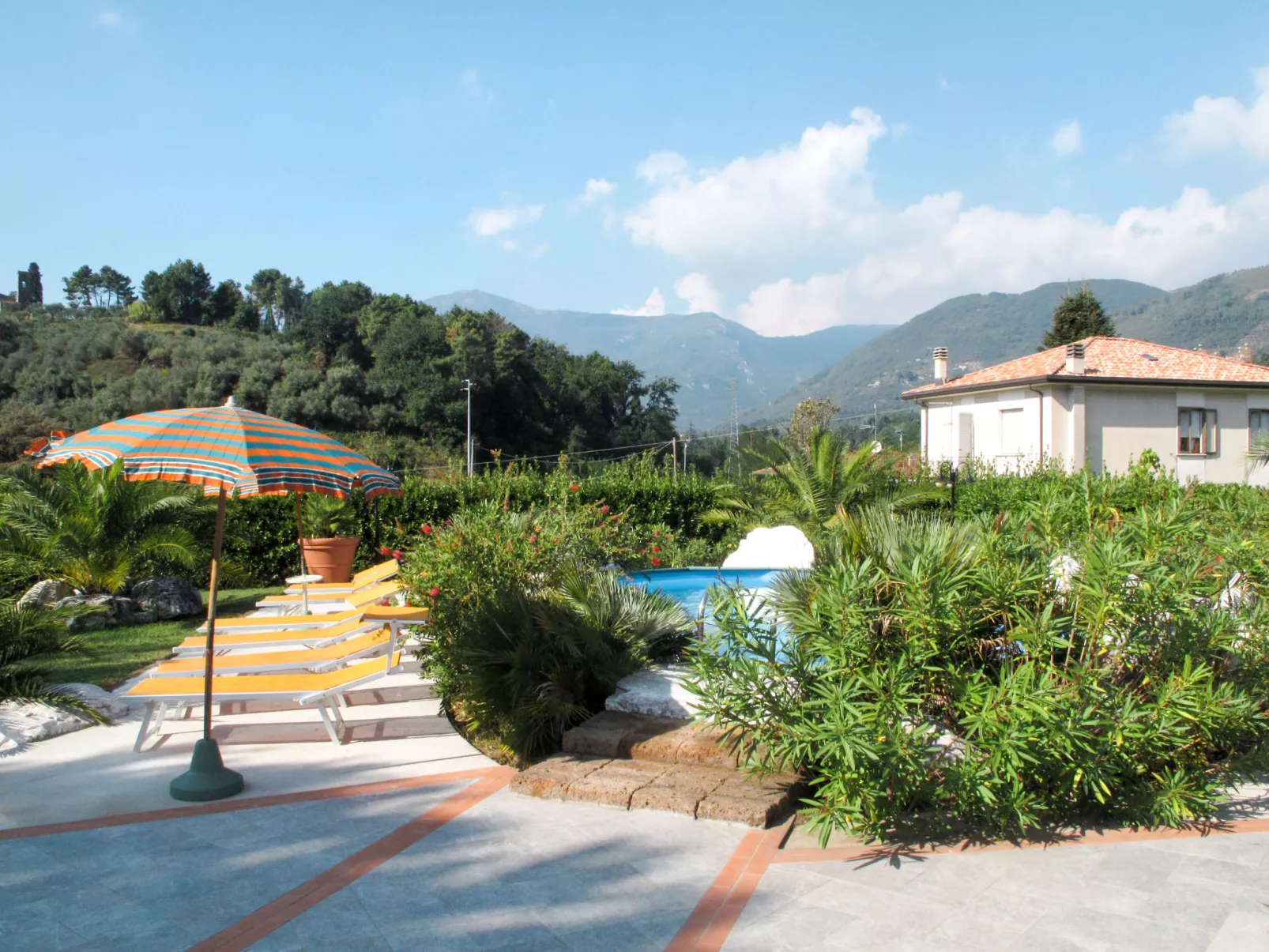 Versilia-Outside