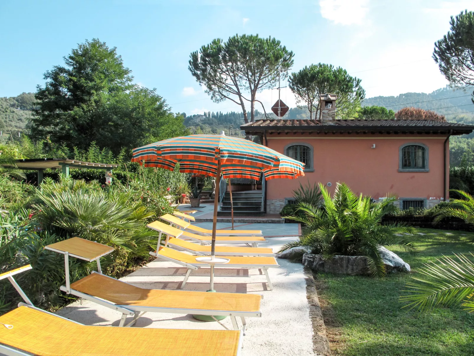 Versilia-Outside