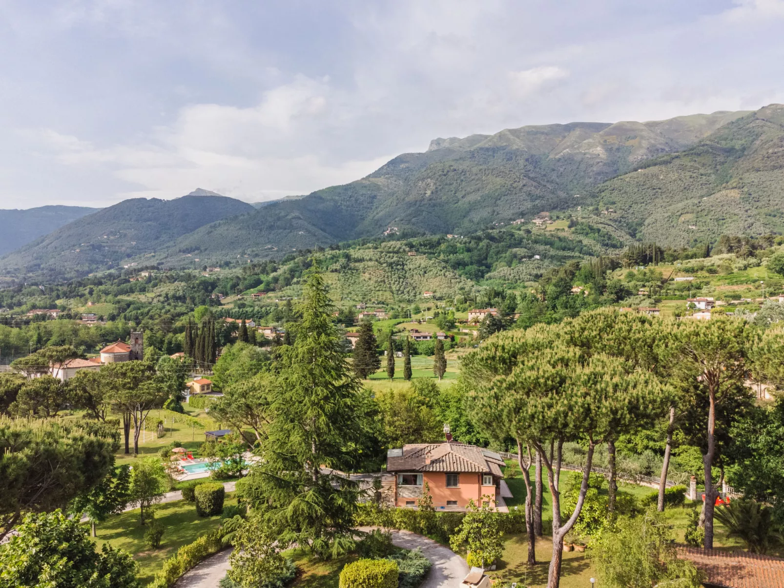 Verde Versilia-Outside