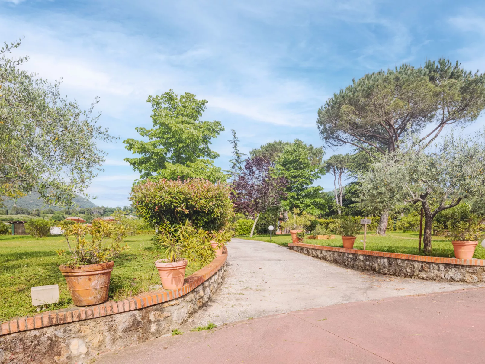 Verde Versilia-Outside