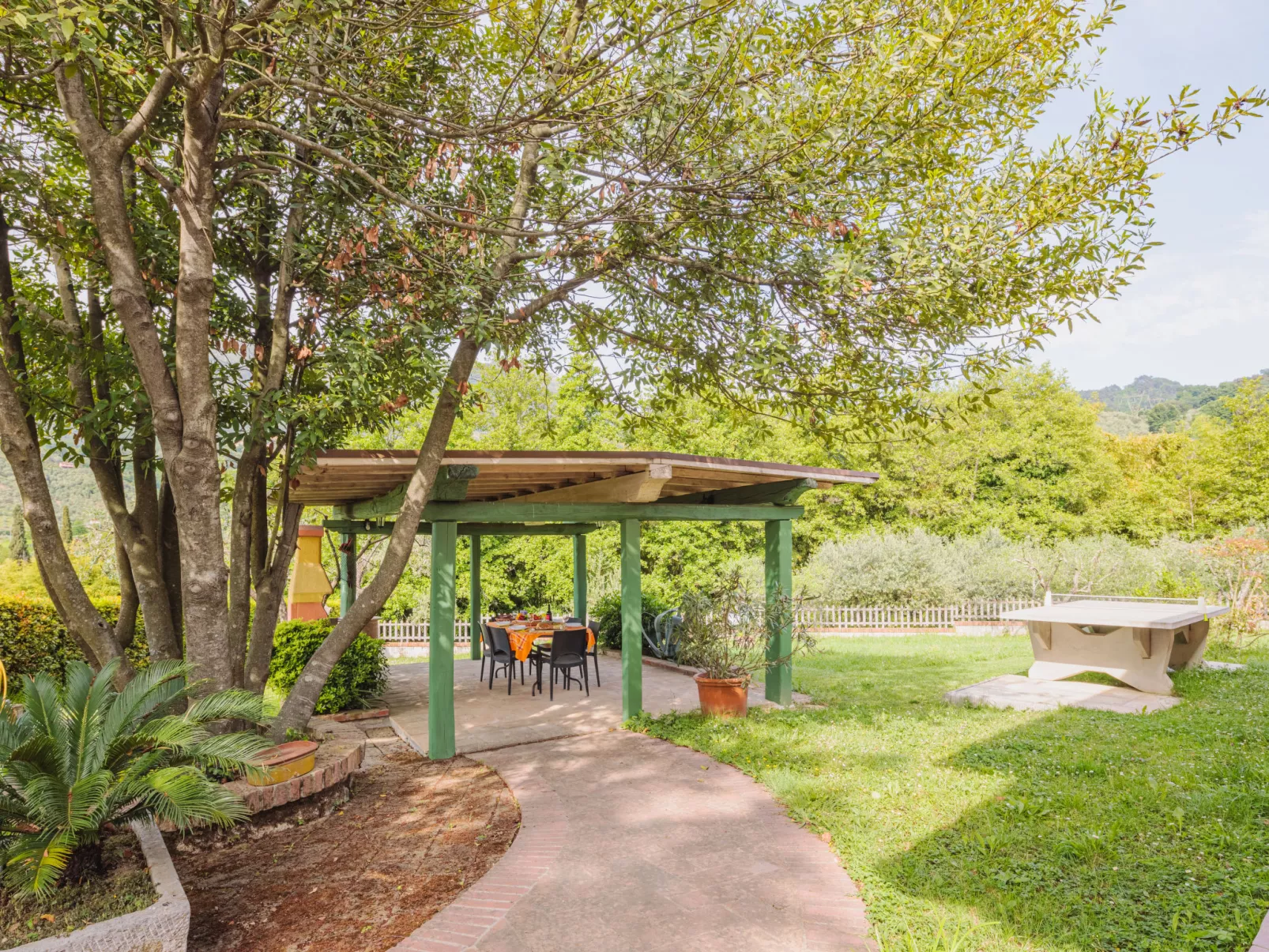 Verde Versilia-Outside