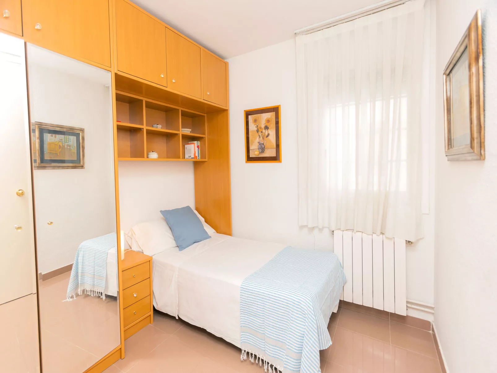 Front Beach-Inside