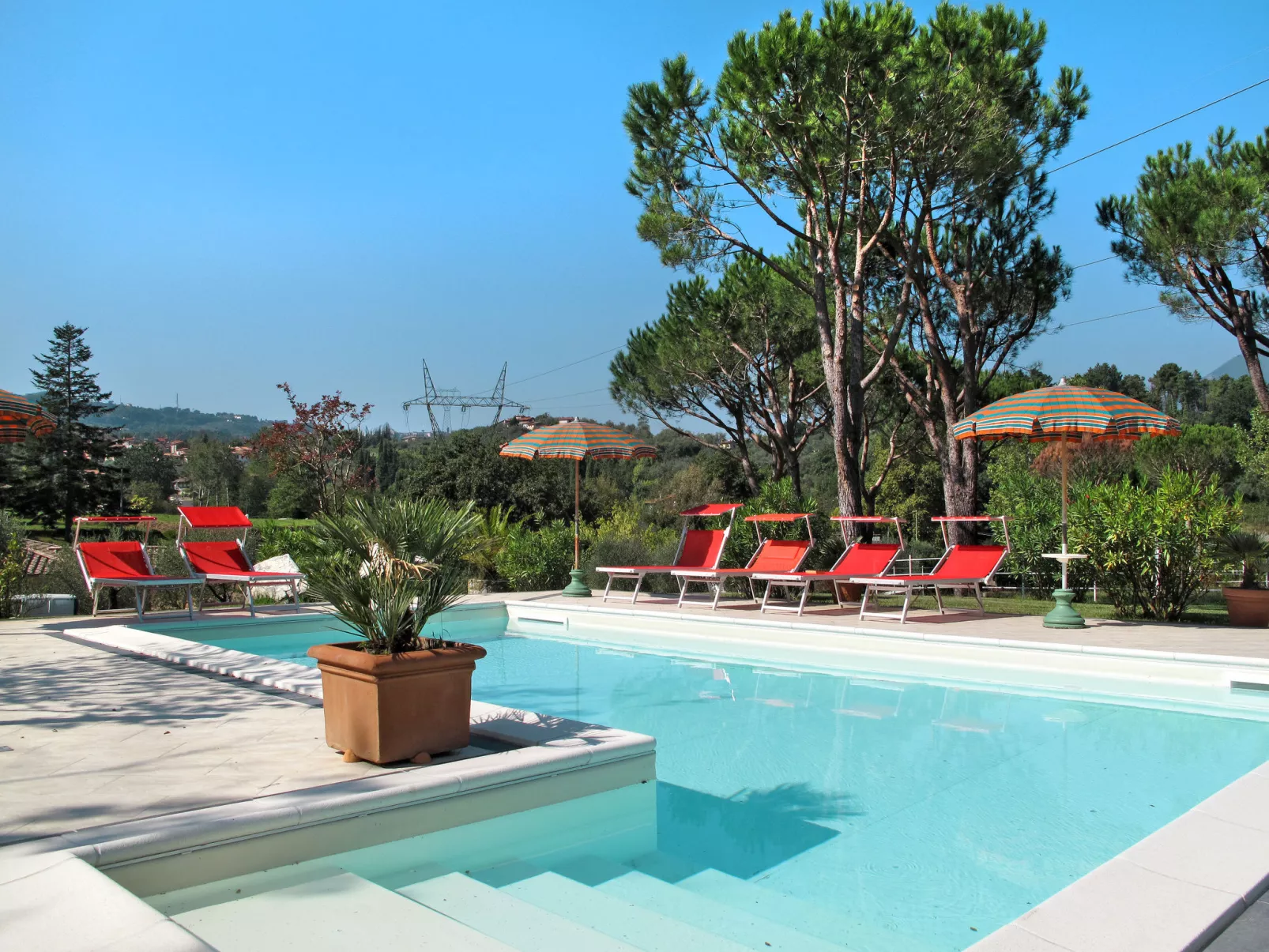 Verde Versilia-Outside