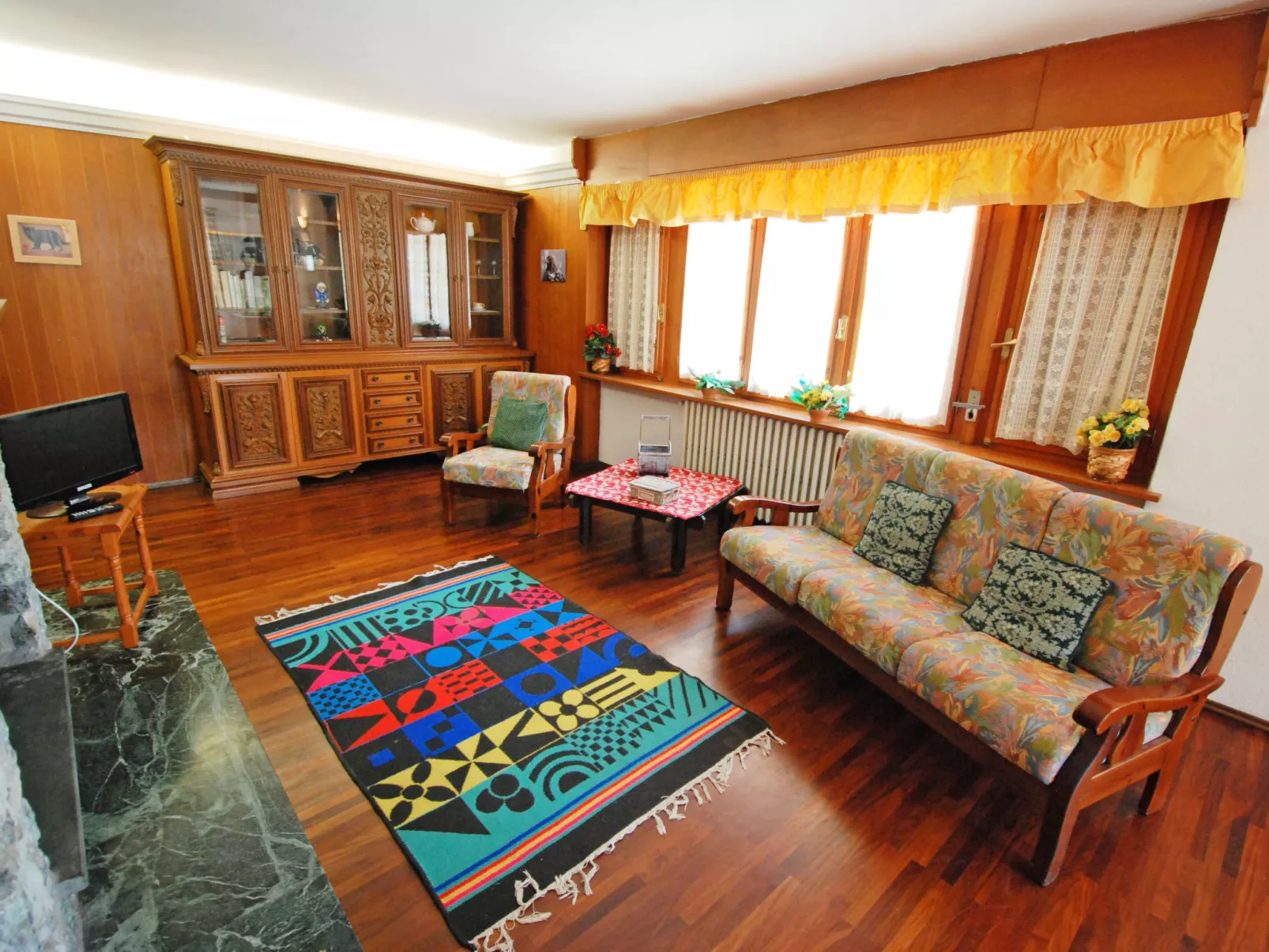 Aigle-Inside
