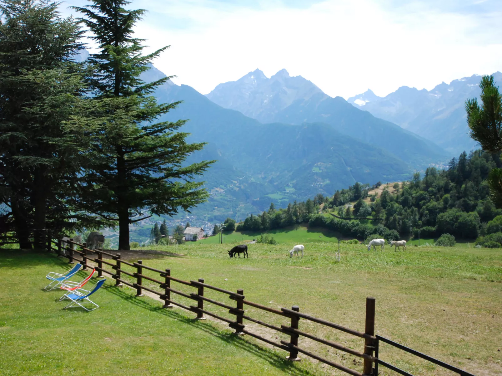 Aigle-Outside