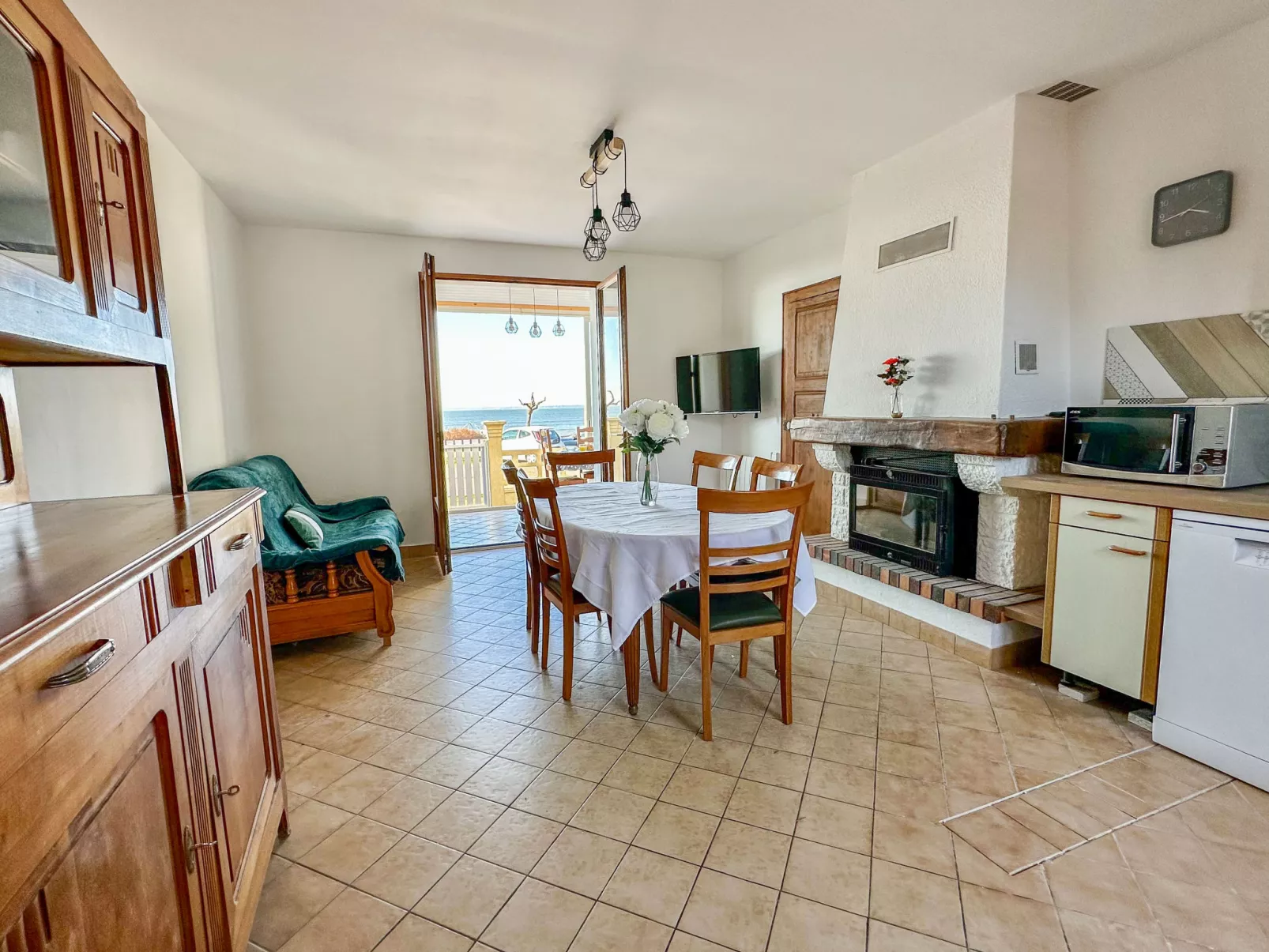 Maison Front de Mer-Inside