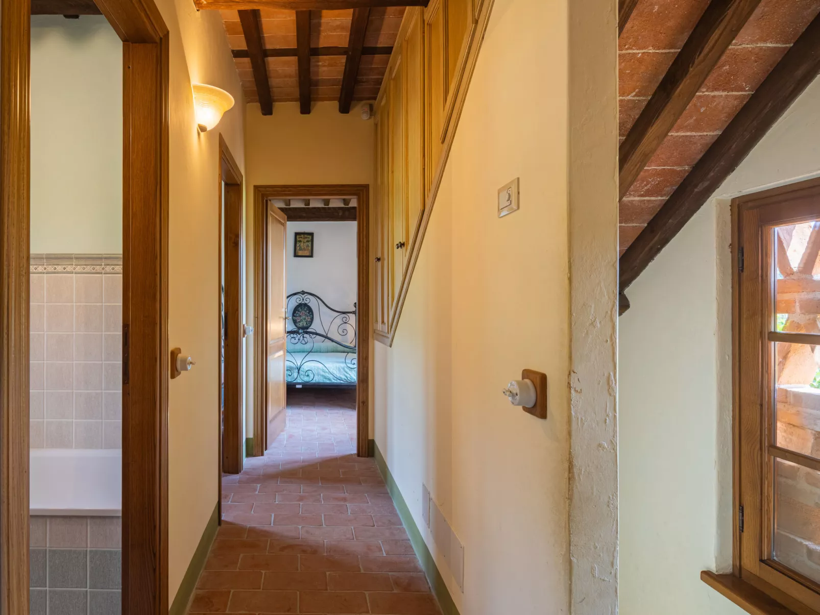 I Pioppi (CMA107)-Inside