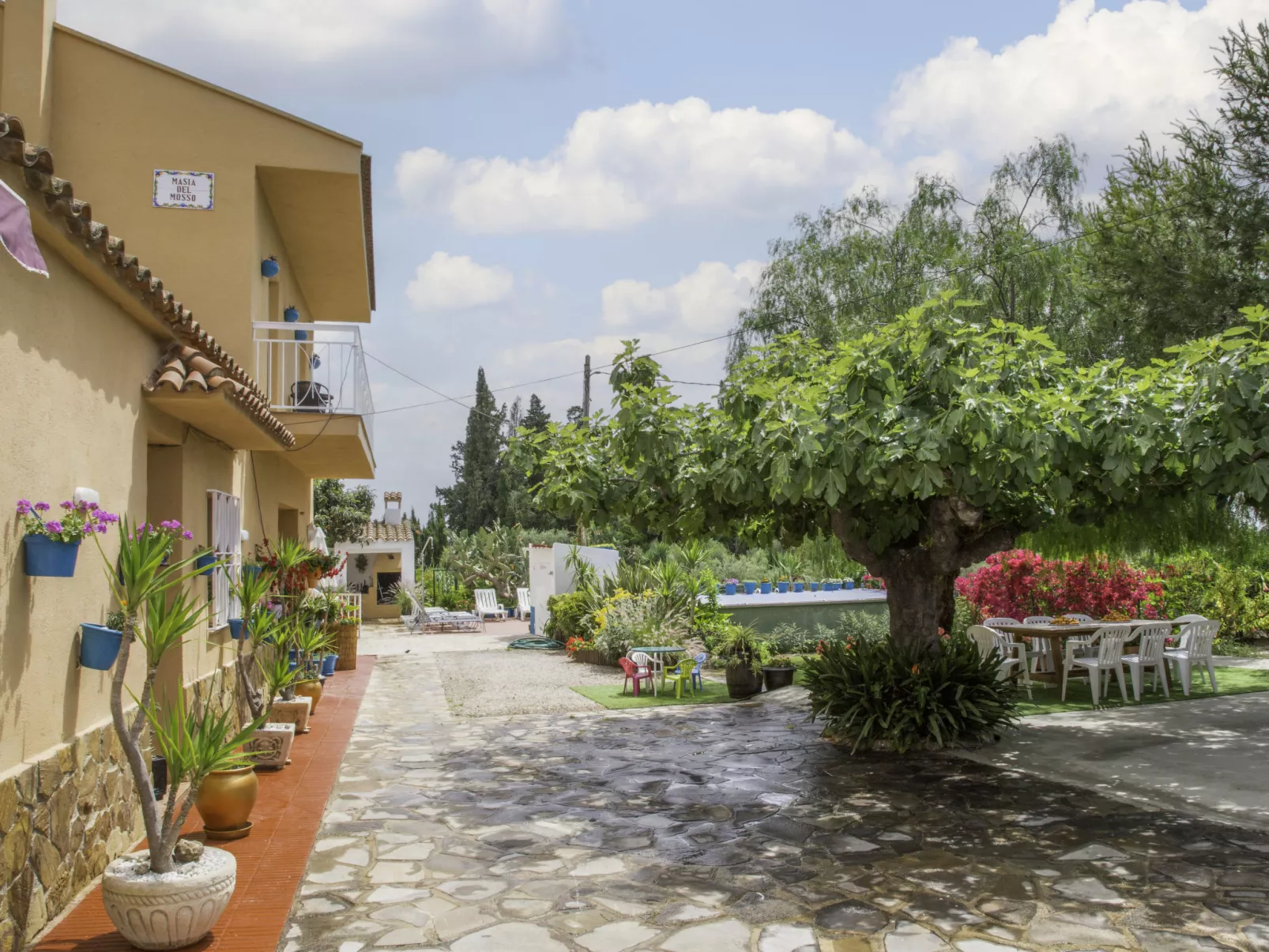 Masia del Mosso-Outside