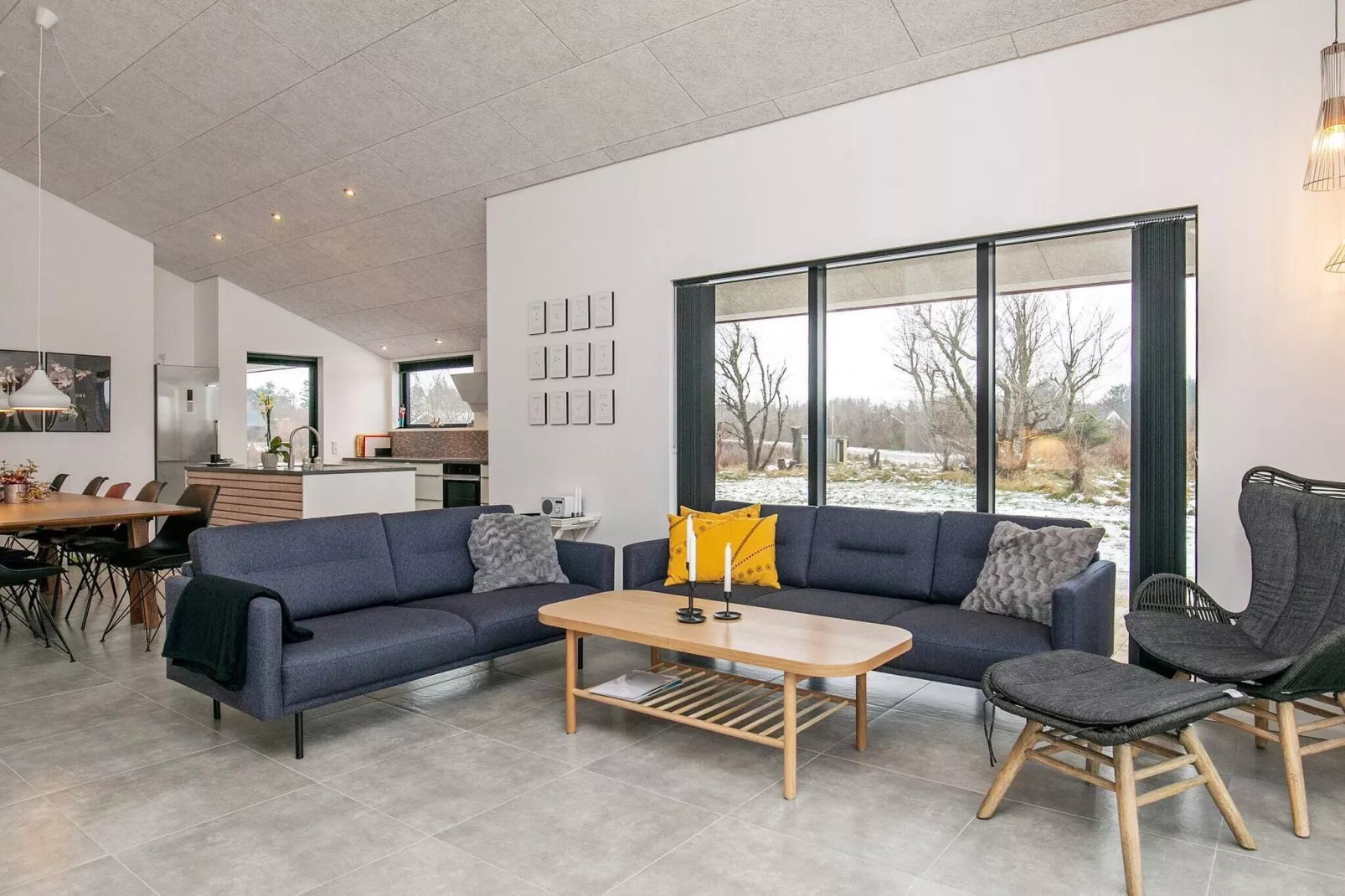 10 person holiday home in Løkken-Indoor