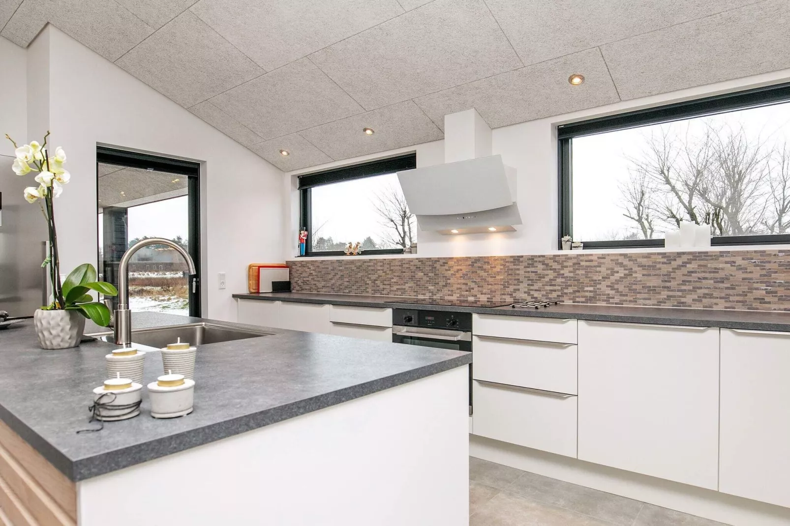 10 person holiday home in Løkken-Indoor