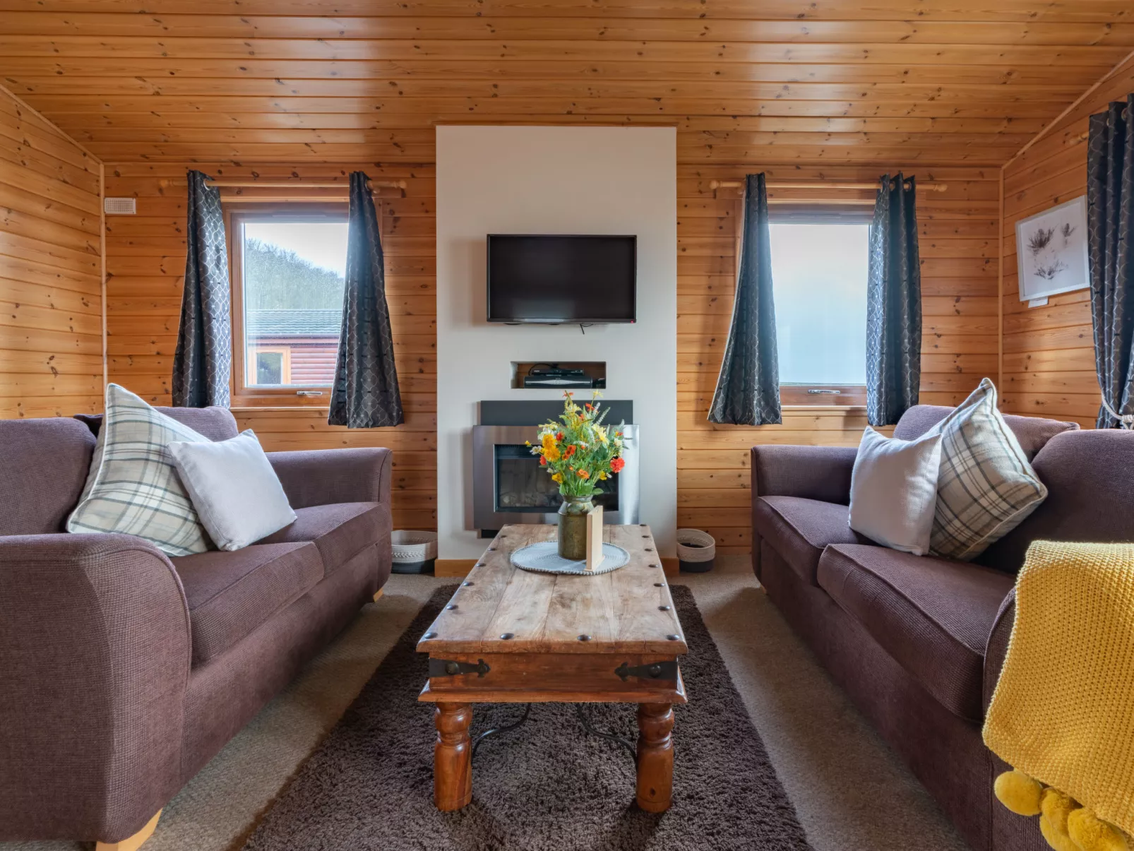 Loch Leven Lodge 10-Inside