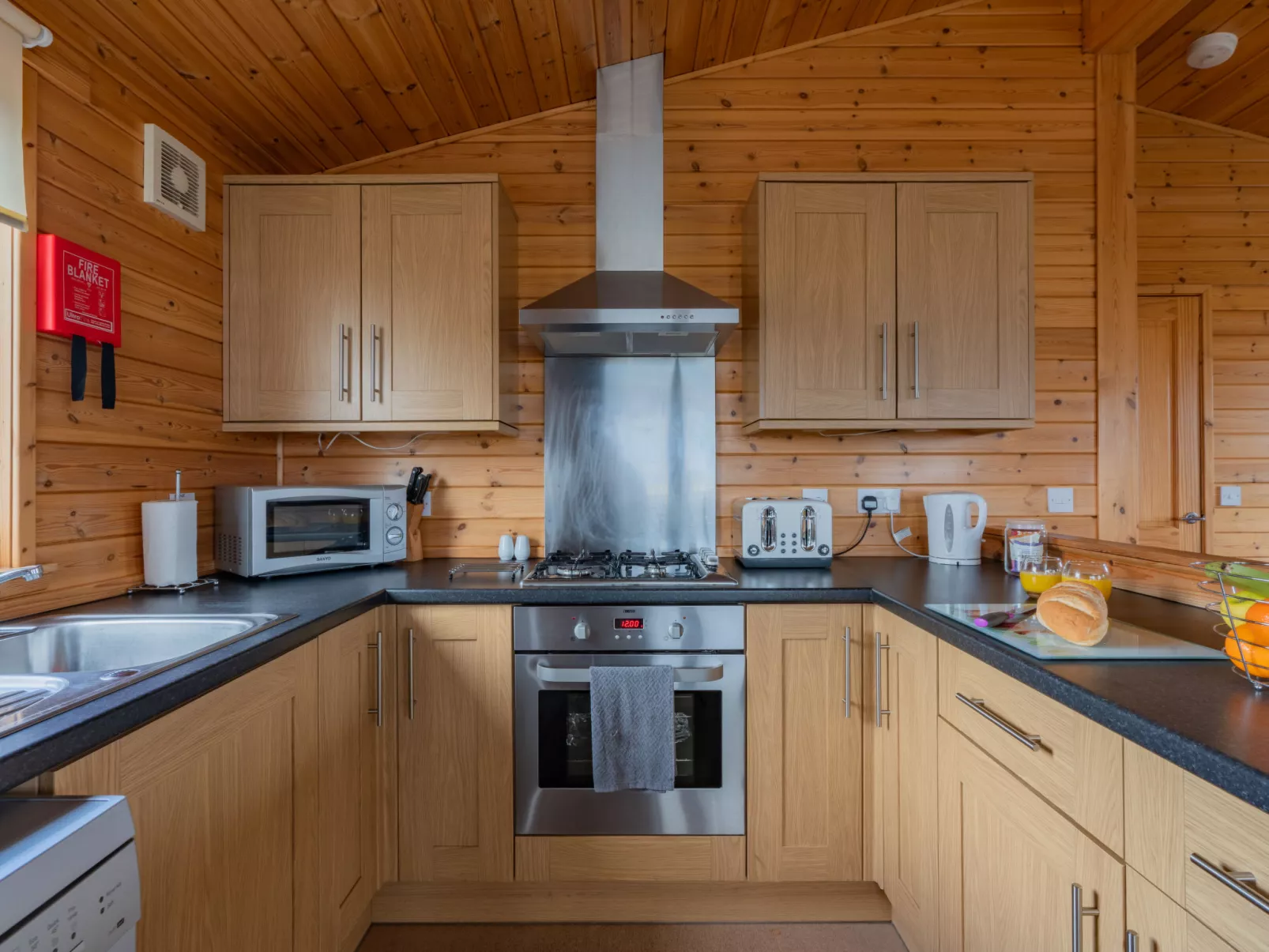 Loch Leven Lodge 10-Inside
