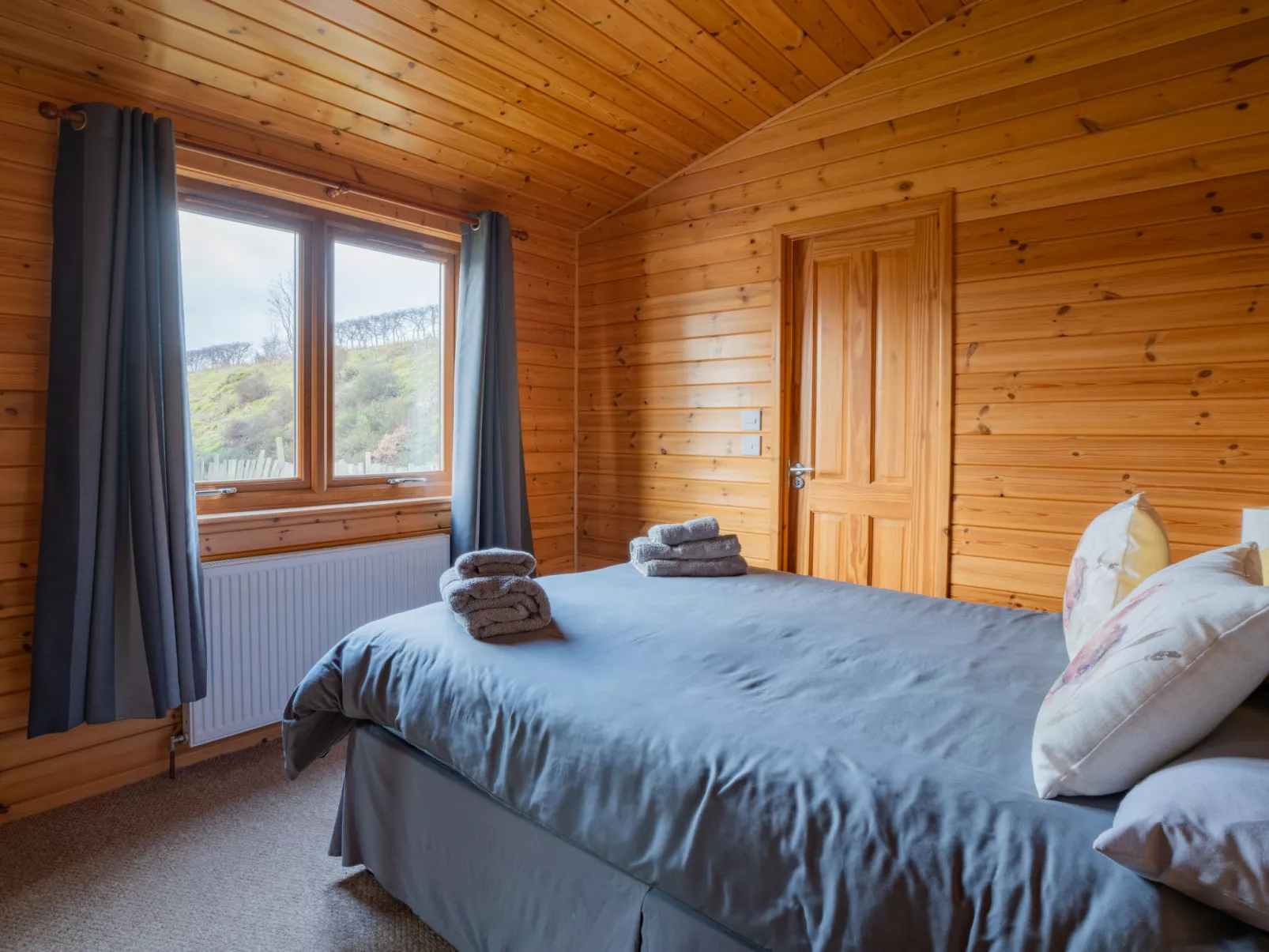 Loch Leven Lodge 10-Inside